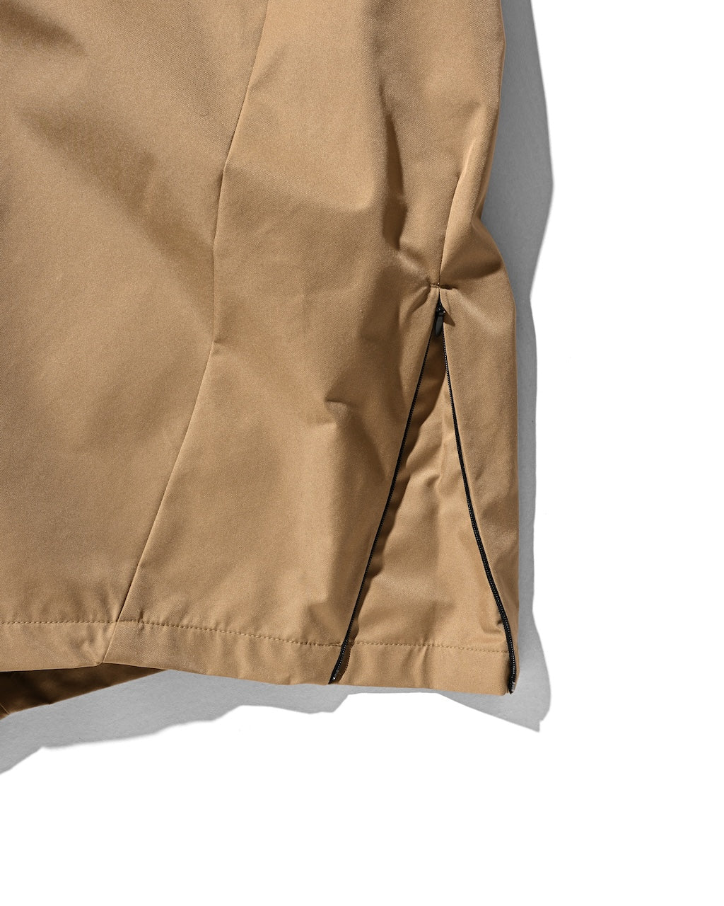 【9.2 WED 20:00- IN STOCK】+phenix WINDSTOPPER® by GORE-TEX LABS TWILL CITY BARREL LEG PANTS (CAMEL BEIGE)