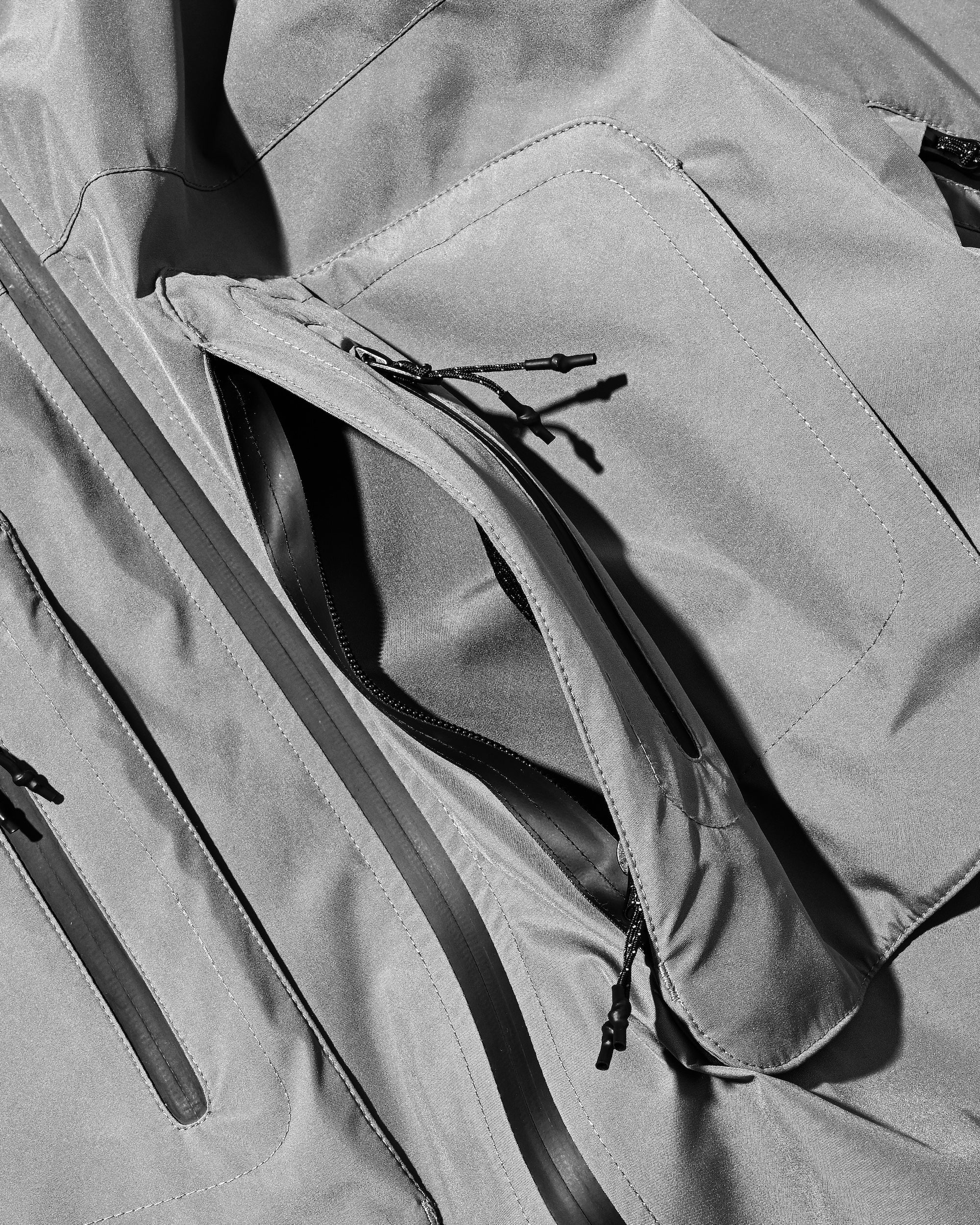 【3.4 WED 20:00- IN STOCK】+phenix WINDSTOPPER® by GORE-TEX LABS CITY HYDRO SHED JACKET (CHARCOAL GRAY)