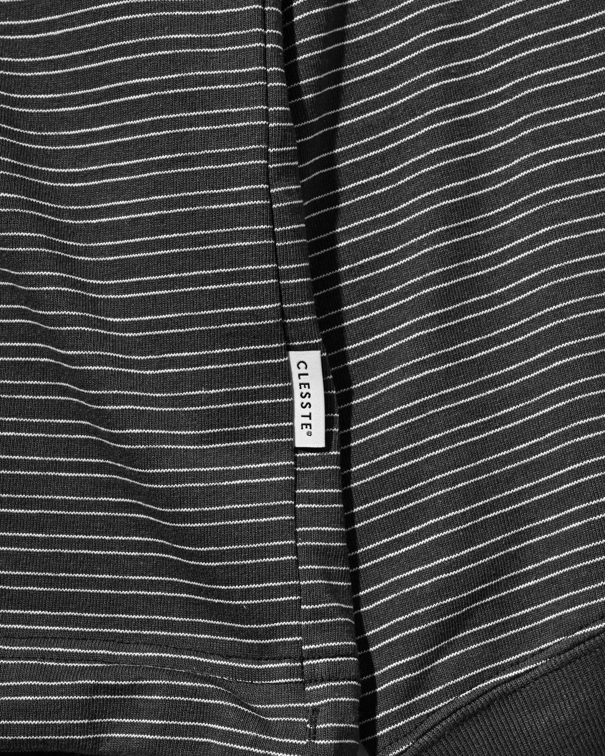【10.14 WED 20:00- IN STOCK】 MICRO STRIPE HENLEY NECK L/S T-SHIRT WITH DRAWSTRINGS (GRAY)