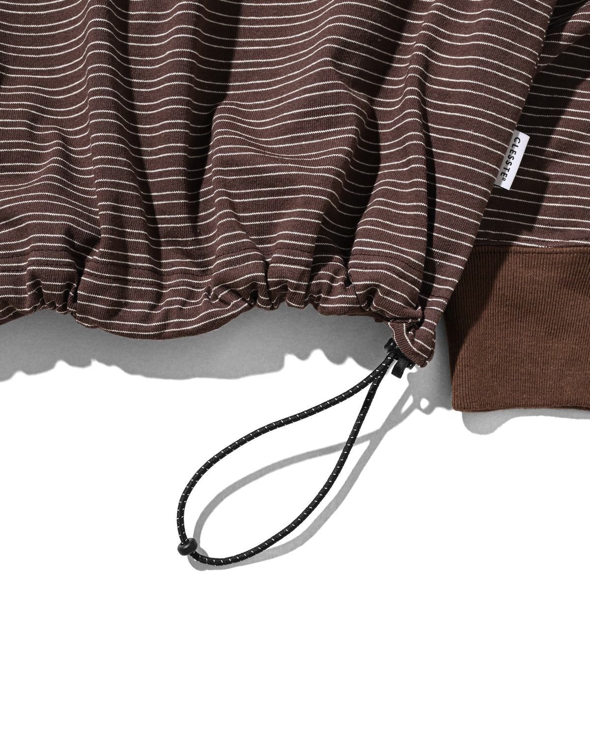【10.14 WED 20:00- IN STOCK】 MICRO STRIPE HENLEY NECK L/S T-SHIRT WITH DRAWSTRINGS (BROWN)