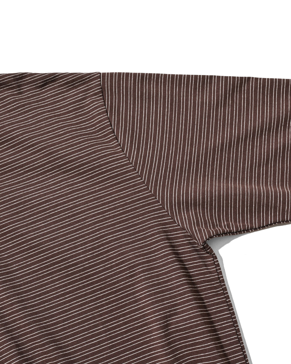 【10.14 WED 20:00- IN STOCK】 MICRO STRIPE HENLEY NECK L/S T-SHIRT WITH DRAWSTRINGS (BROWN)