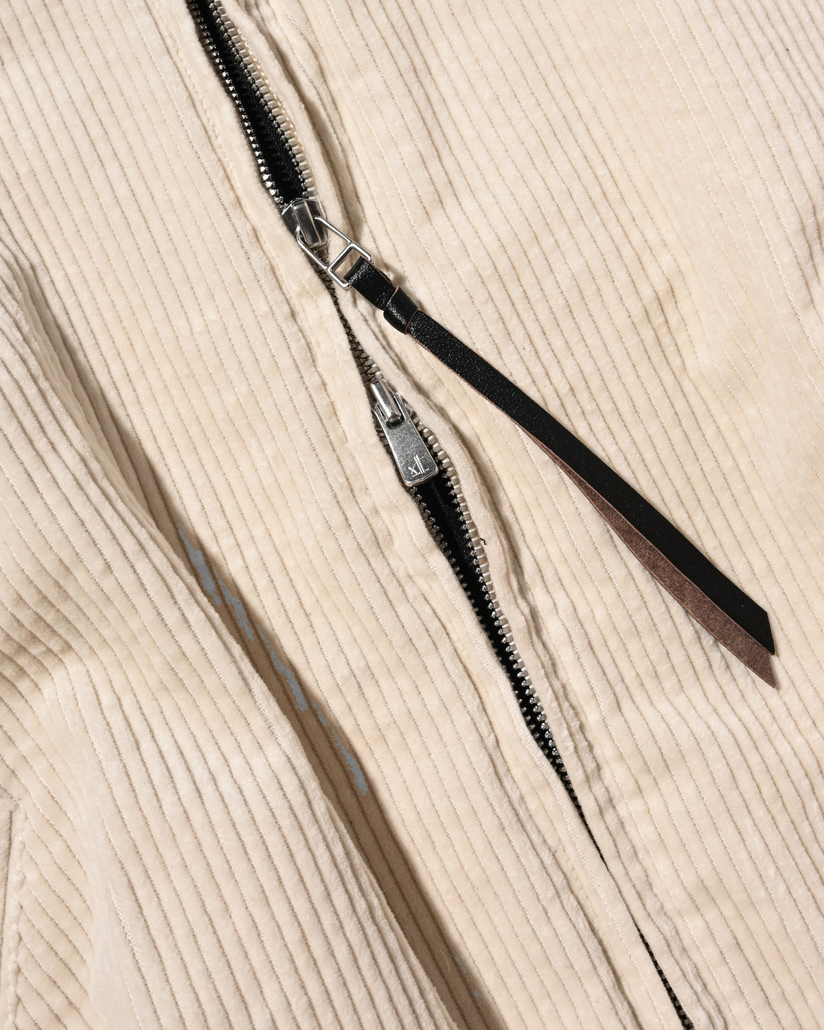 【10.21 WED 20:00- IN STOCK】 LEATHER COLLAR CORDUROY CITY UTILITY BALLOON JACKET (OFF WHITE)