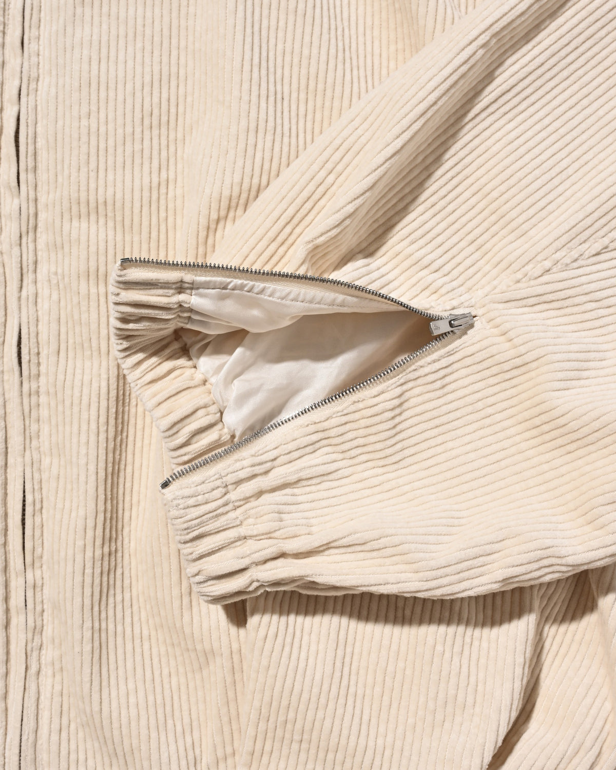 【10.21 WED 20:00- IN STOCK】 LEATHER COLLAR CORDUROY CITY UTILITY BALLOON JACKET (OFF WHITE)