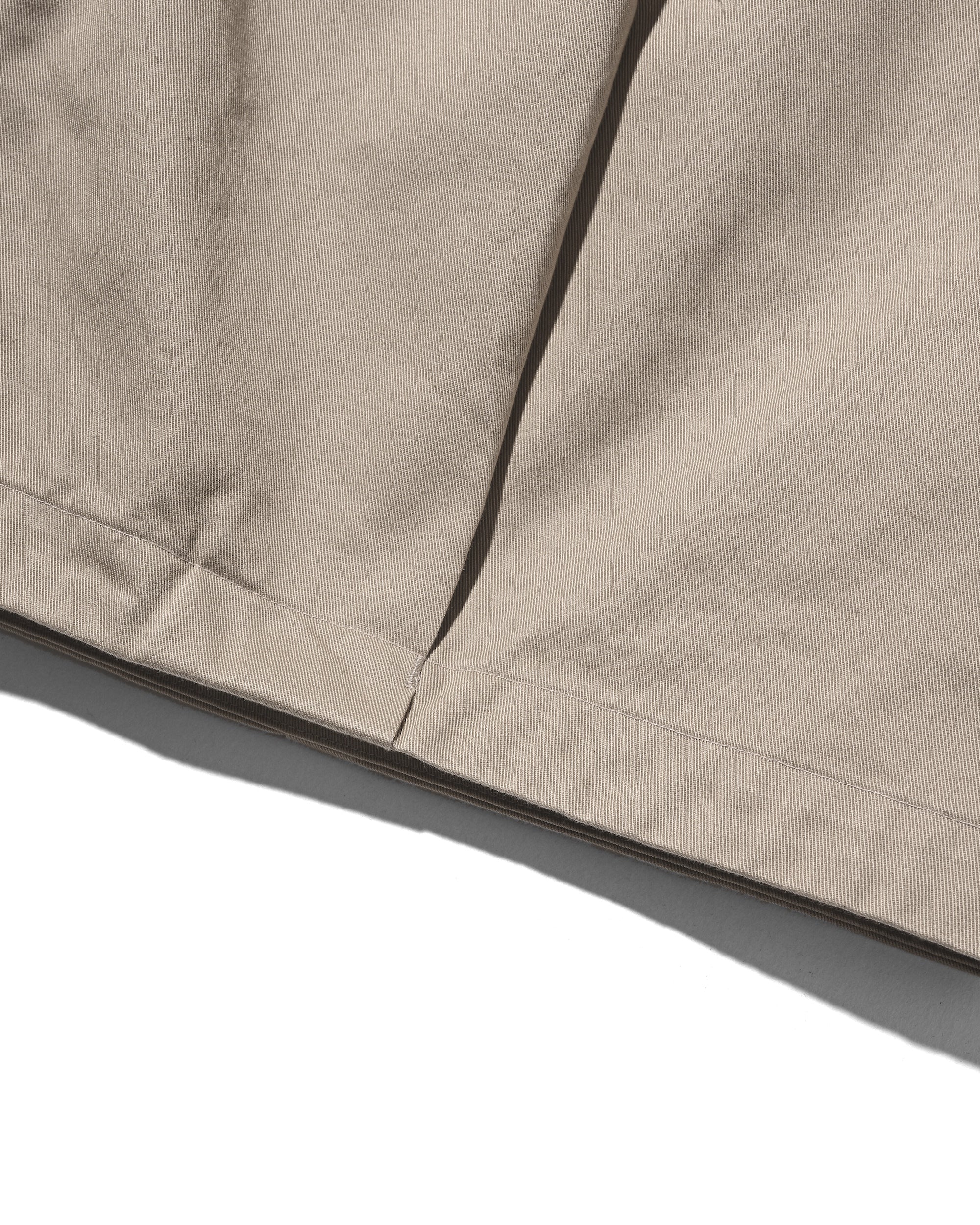 FLAP WIDE BALLOON HALF PANTS (GREIGE)
