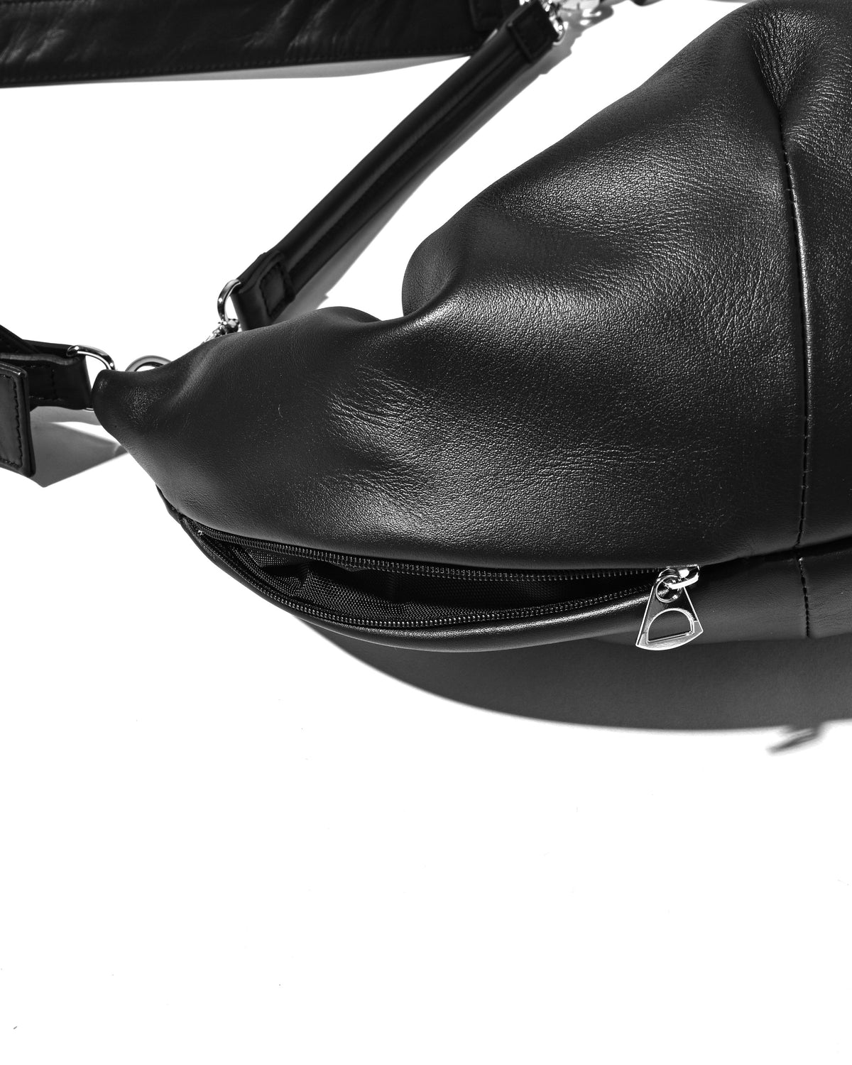 【10.21 WED 20:00- IN STOCK】 LEATHER 2WAY SYSTEM BAG (BLACK)
