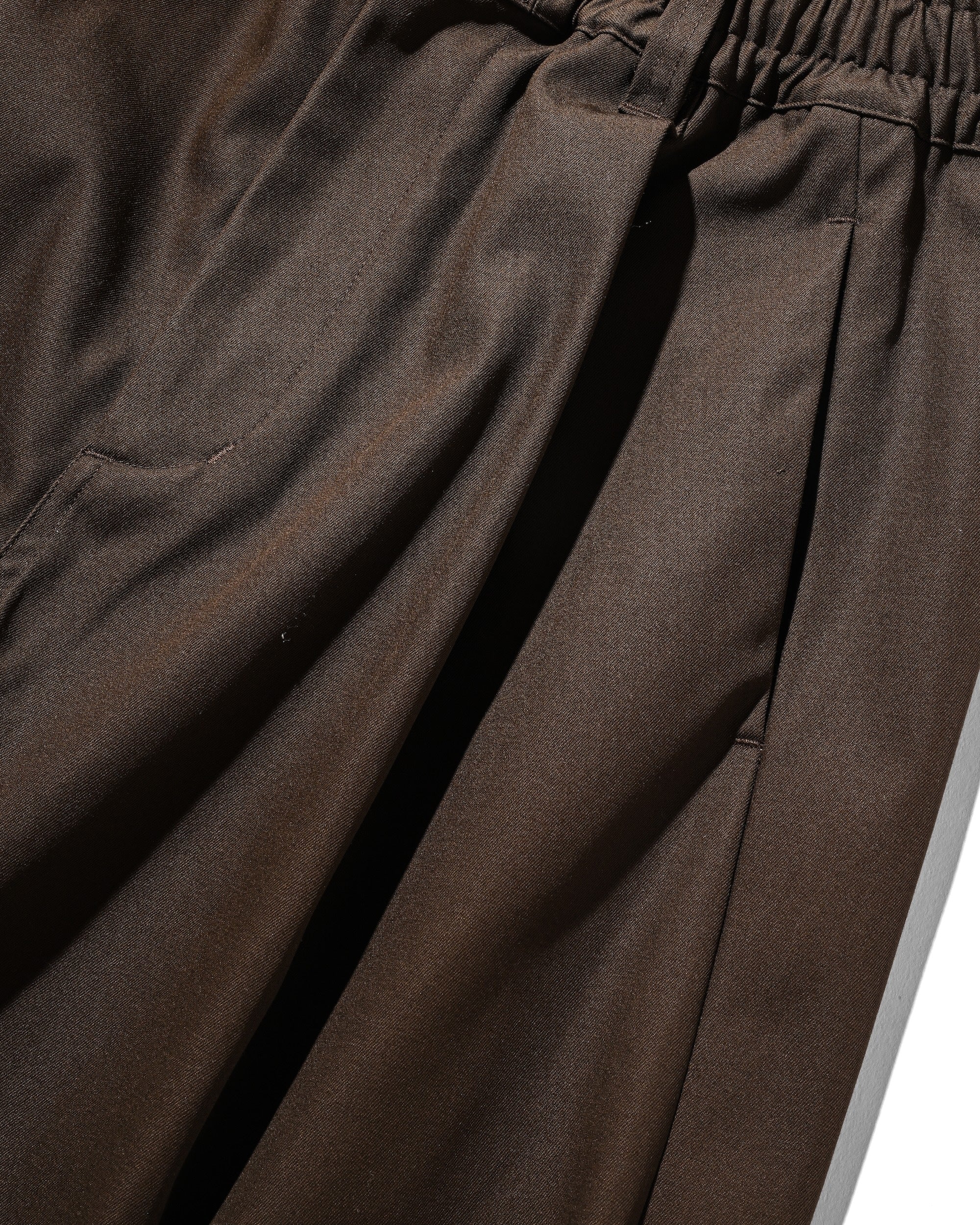 【9.10 WED 20:00- IN STOCK】BARREL LEG EASY PANTS (BROWN)