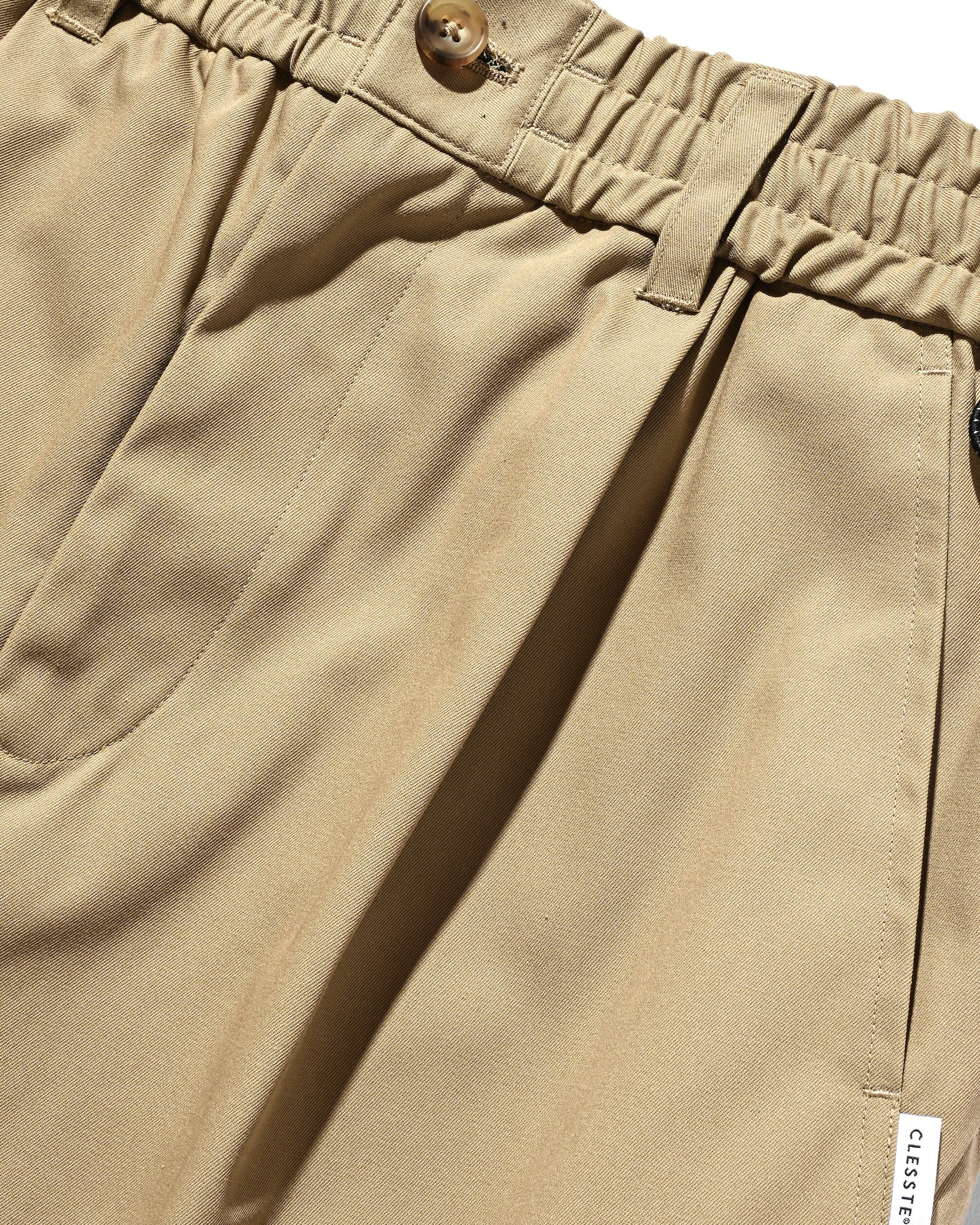 【8.23 SAT 20:00- IN STOCK】FUTURE MASSIVE TWISTED HALF PANTS (BEIGE)