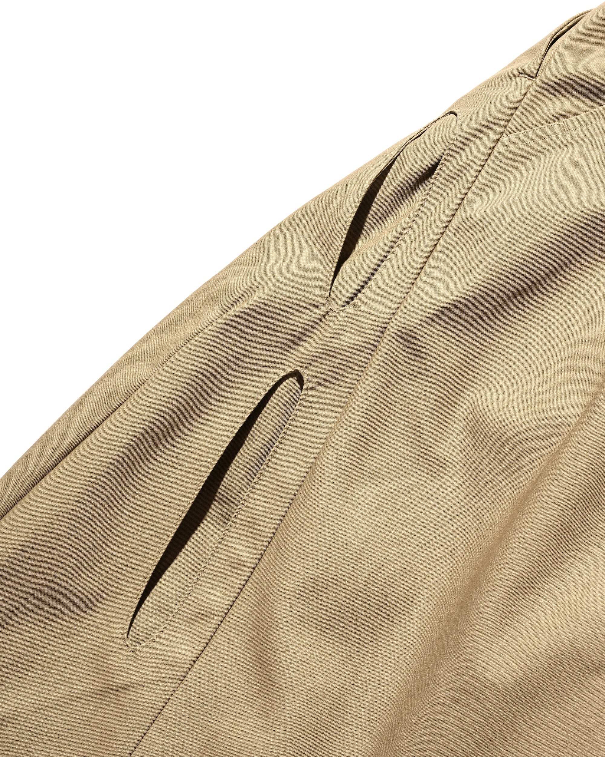 【8.23 SAT 20:00- IN STOCK】FUTURE MASSIVE TWISTED HALF PANTS (BEIGE)