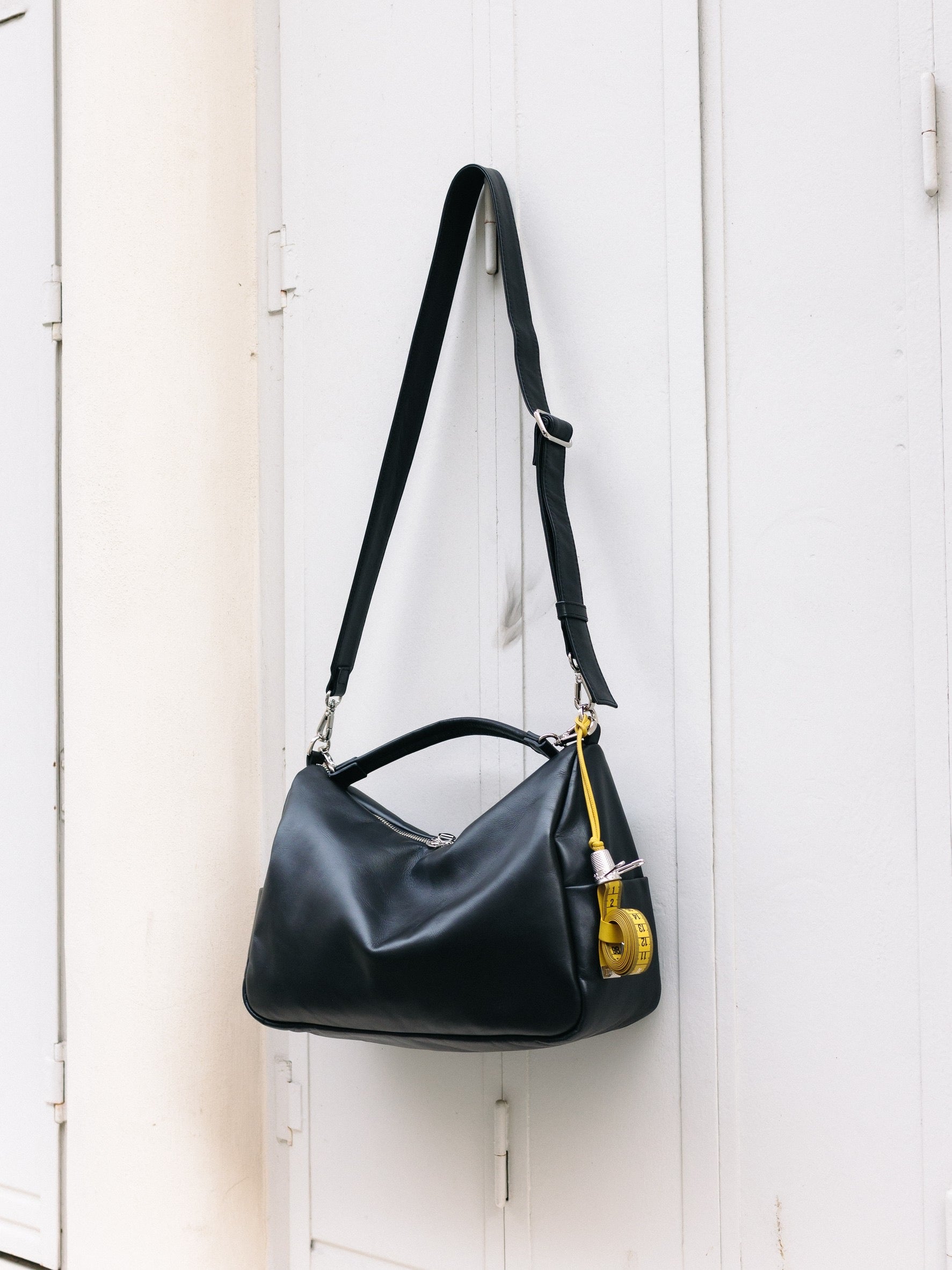 【7.29 WED 20:00- IN STOCK】LEATHER DAYOFF BAG (BLACK)