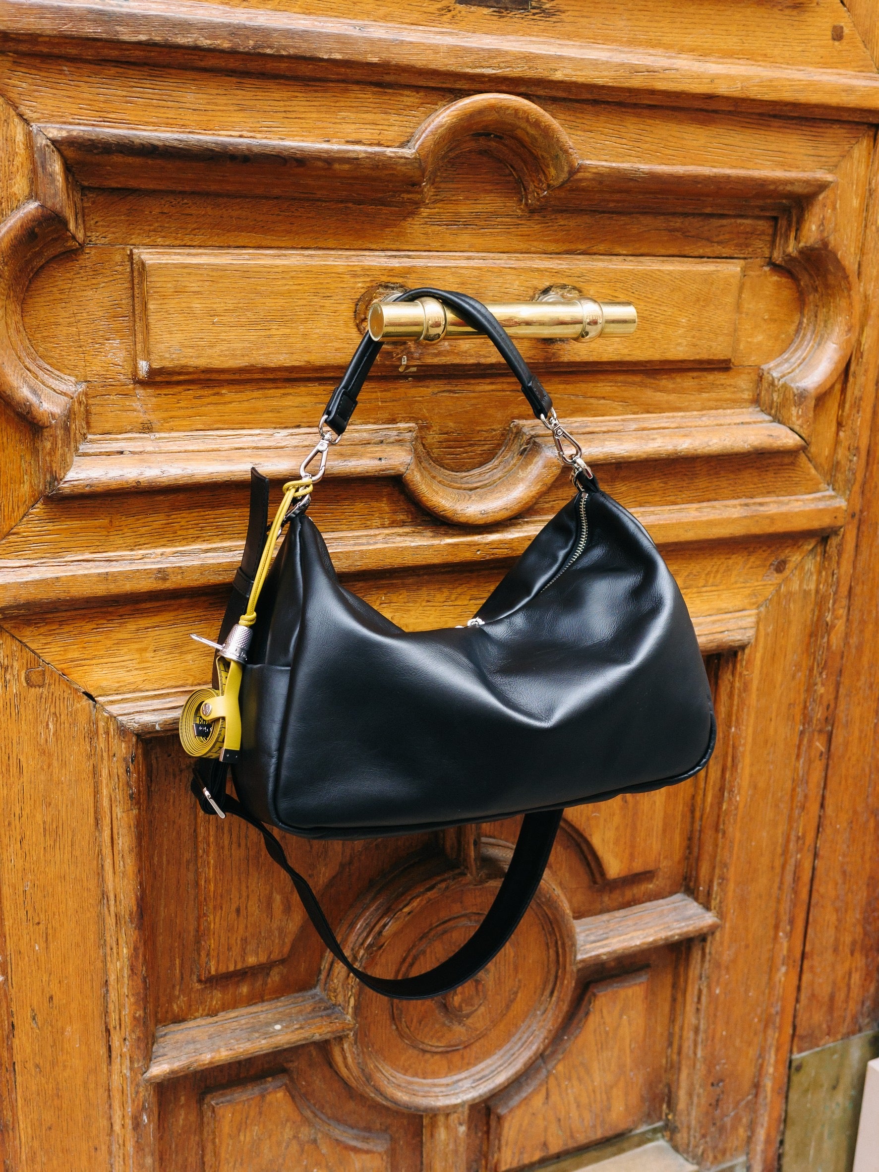 【7.29 WED 20:00- IN STOCK】LEATHER DAYOFF BAG (BLACK)