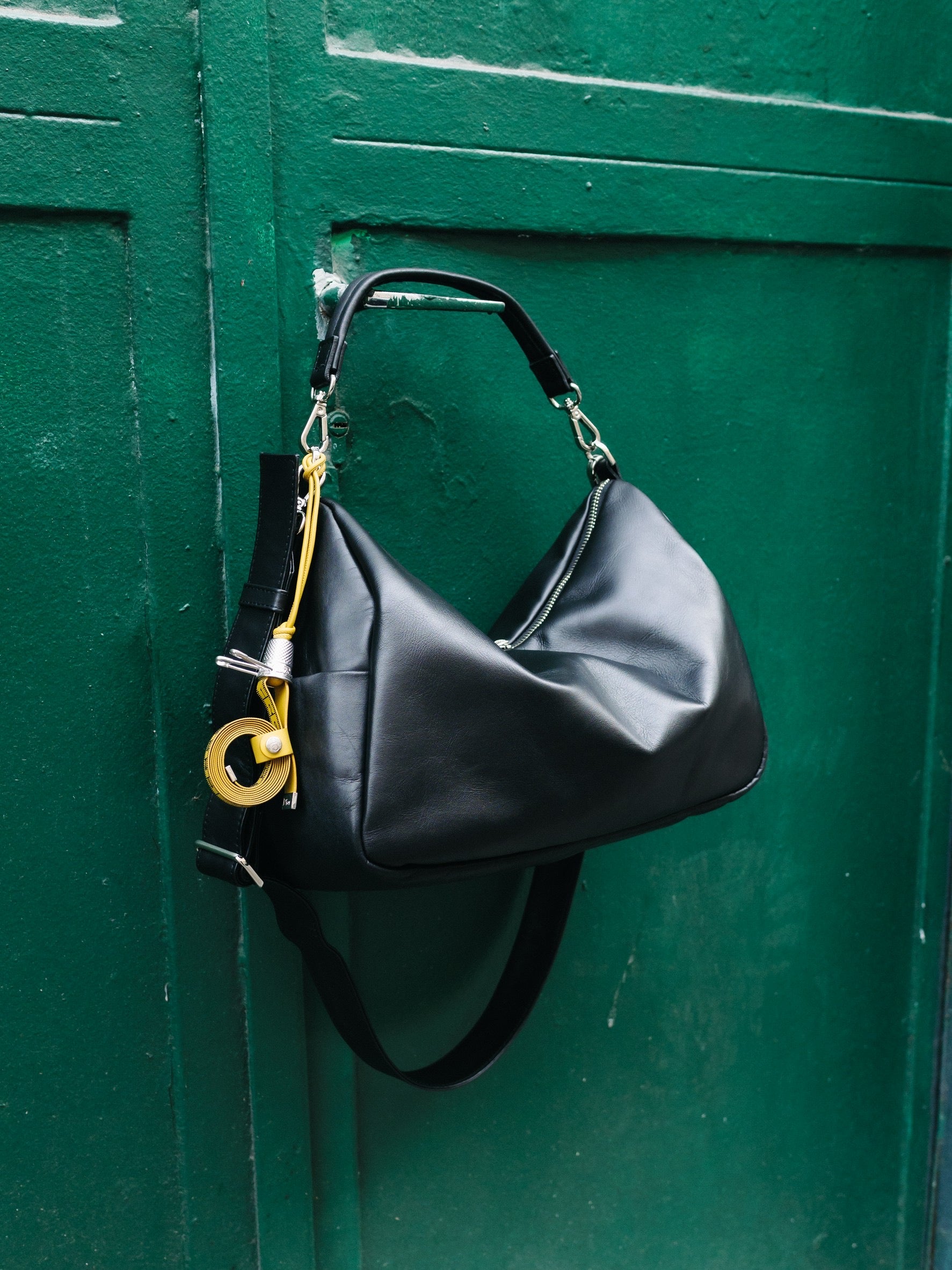 LEATHER DAYOFF BAG (BLACK)