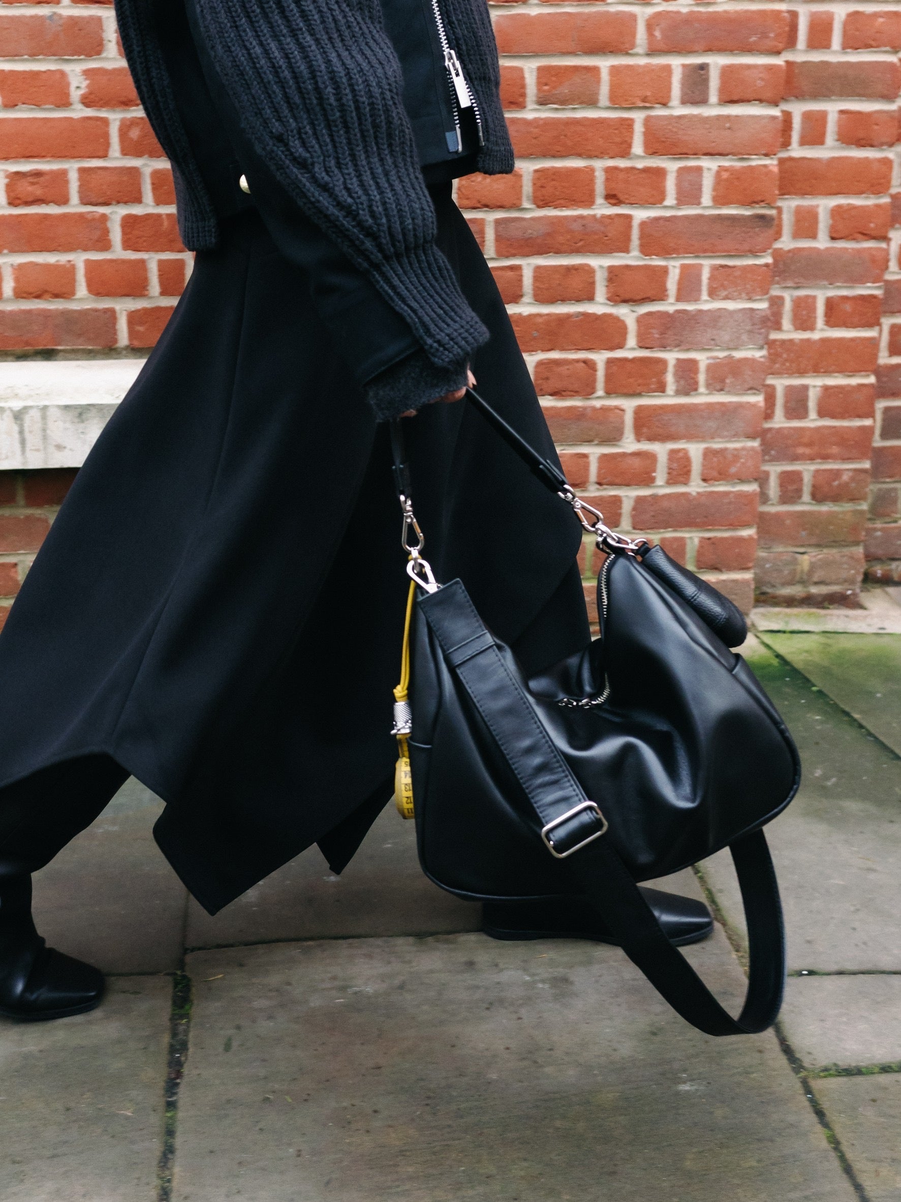【7.29 WED 20:00- IN STOCK】LEATHER DAYOFF BAG (BLACK)