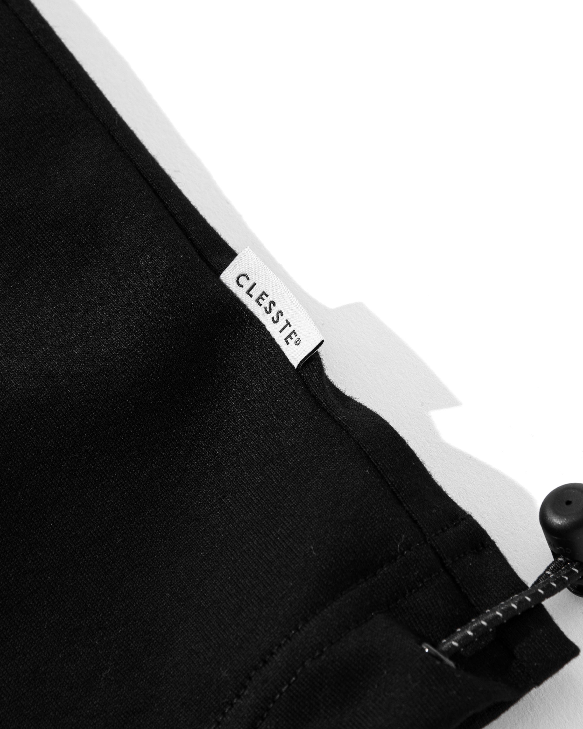 【7.17 WED 20:00- IN STOCK】“LESS” MASSIVE T-SHIRT WITH DRAWSTRINGS.