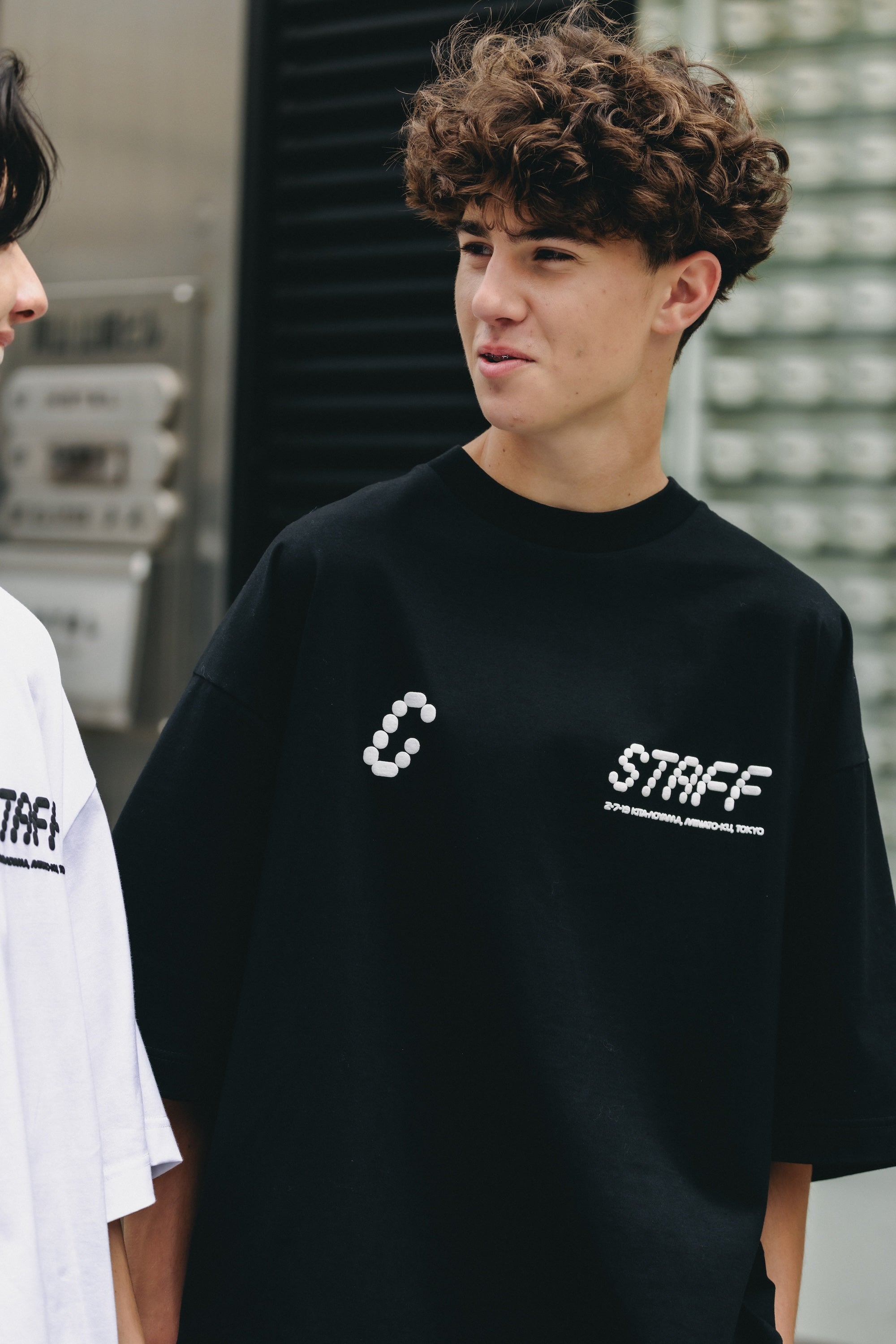 STAFF T-SHIRT WITH DRAWSTRINGS (BLACK)