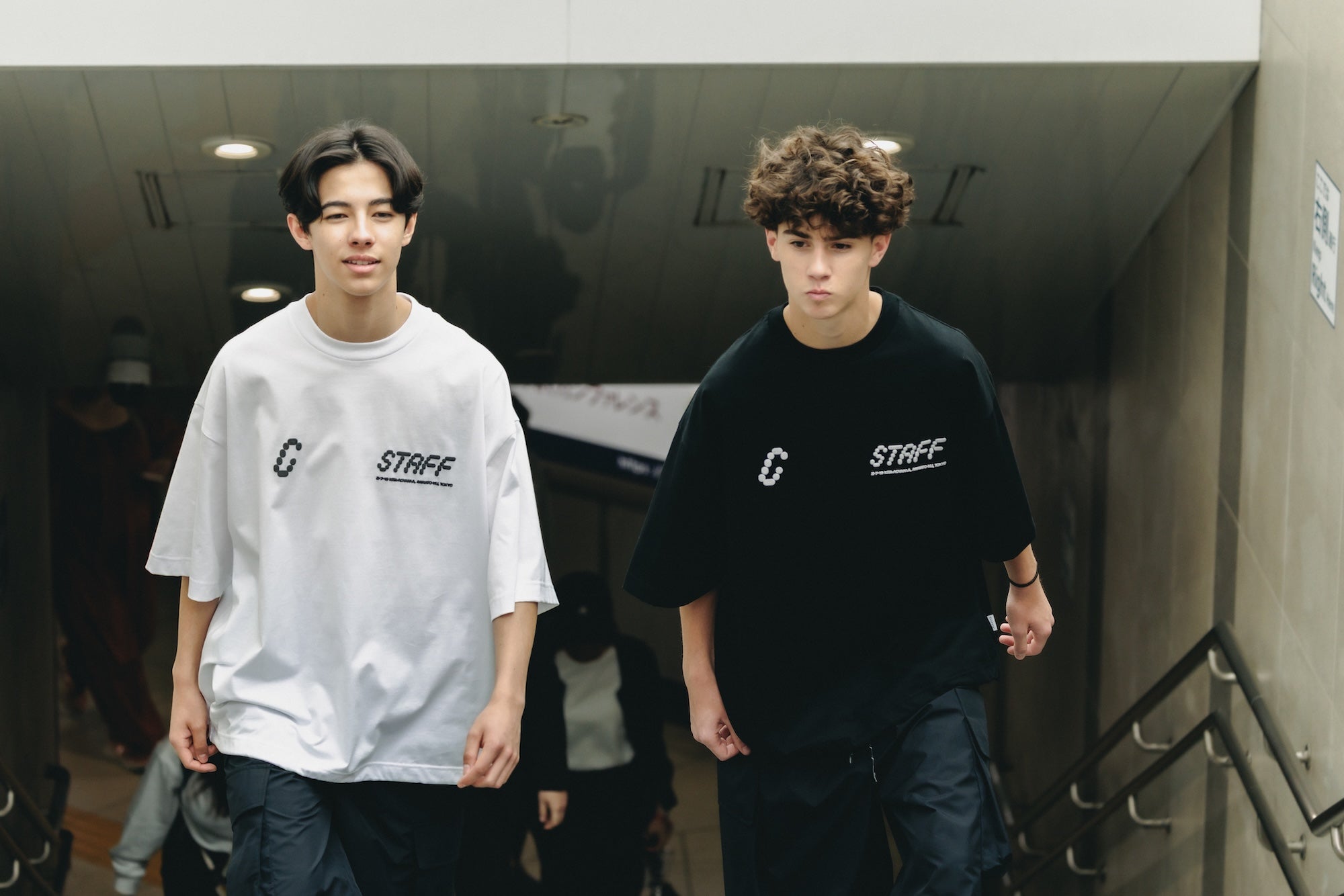 7.23 WED 20:00- IN STOCK】STAFF T-SHIRT WITH DRAWSTRINGS (WHITE)