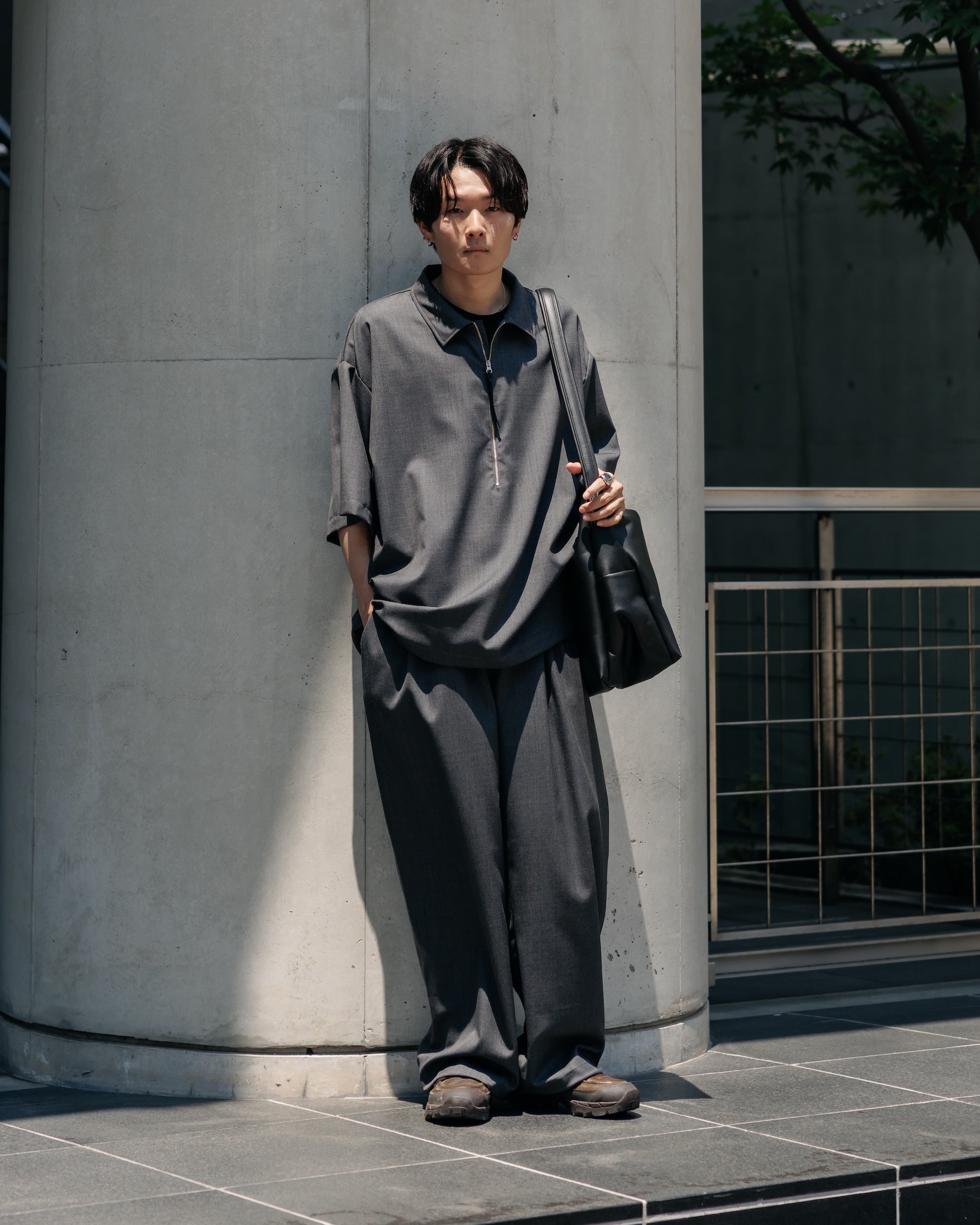 WOOL GABARDINE CITY UNIFORM WIDE STRAIGHT PANTS (GRAY)