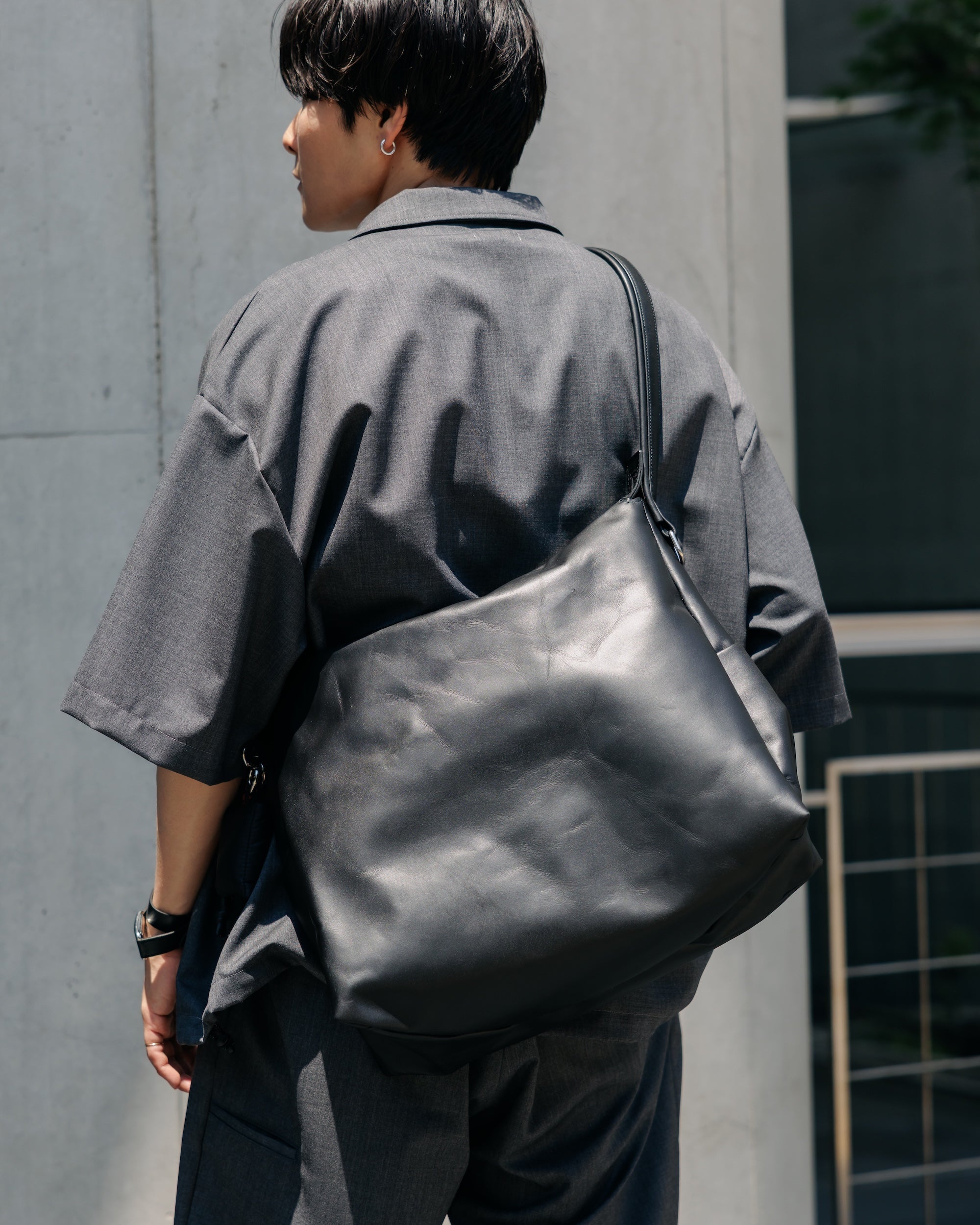 LEATHER NOMAD BAG