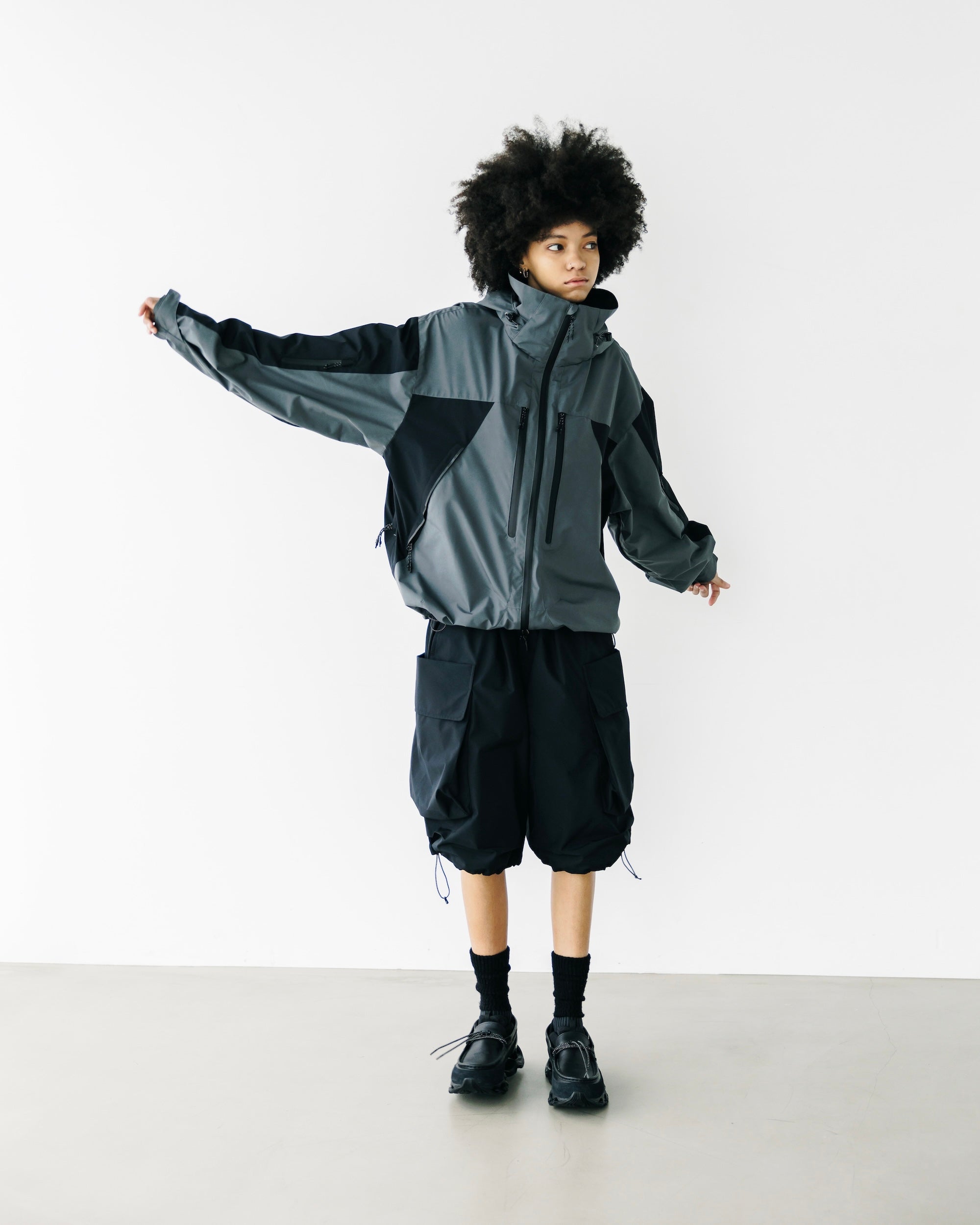 【9.3 WED 20:00- IN STOCK】+phenix WINDSTOPPER® by GORE-TEX LABS CITY MOUNTAIN PARKA (GRAPHAITE GRAY×BLACK)