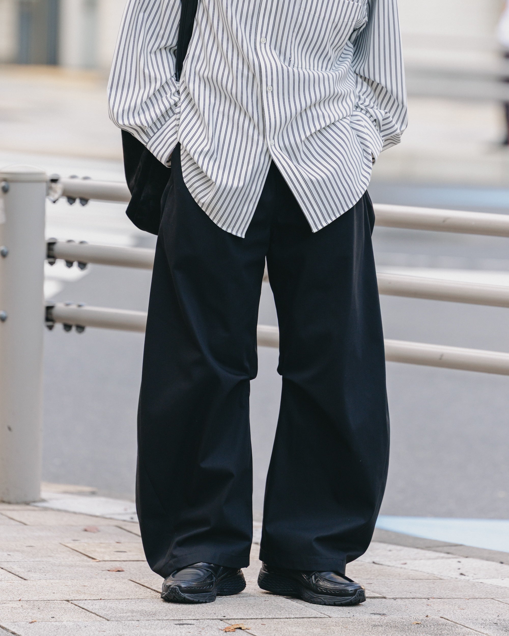 【9.10 WED 20:00- IN STOCK】BARREL LEG EASY PANTS (BLACK)