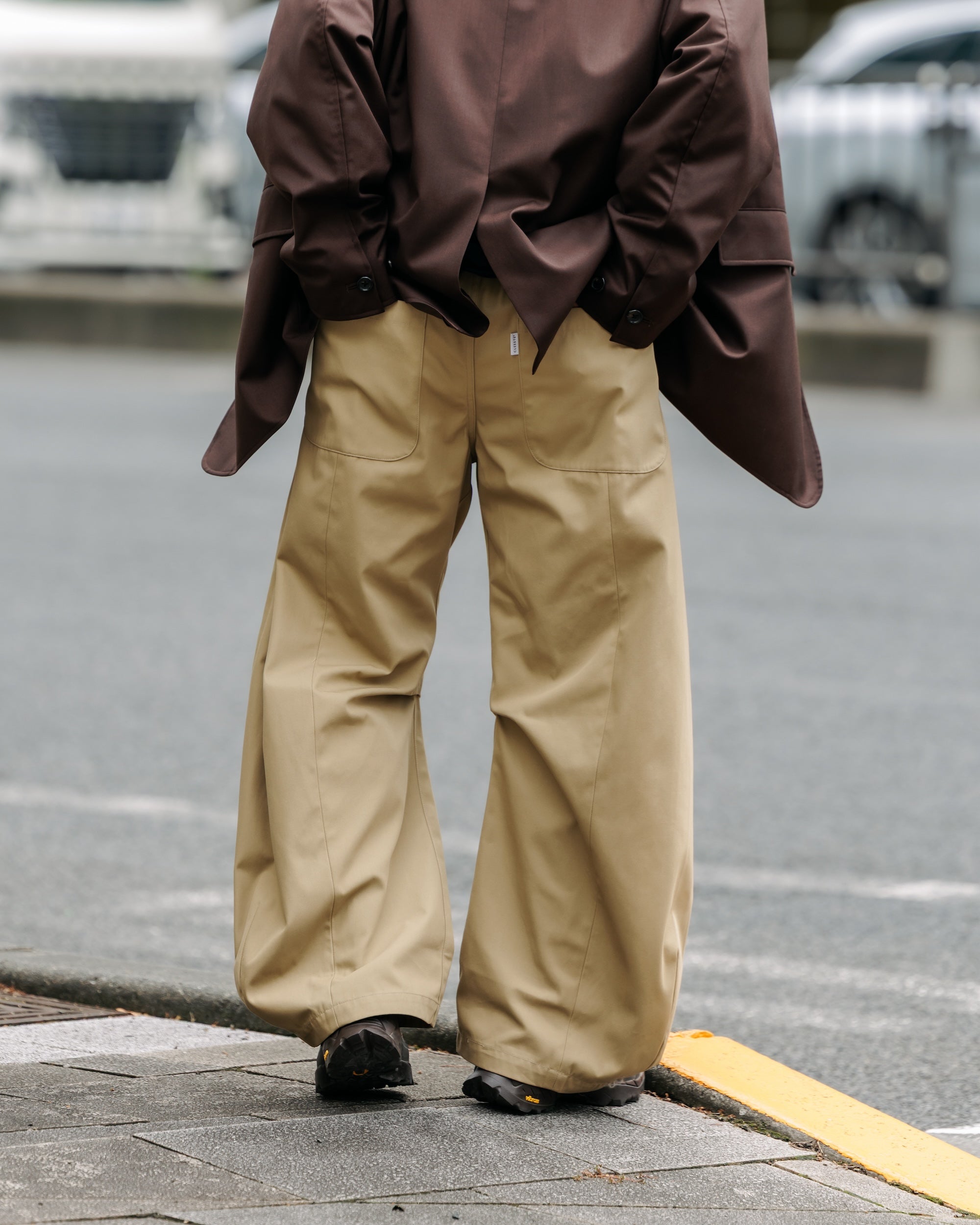 【9.10 WED 20:00- IN STOCK】BARREL LEG EASY PANTS (BEIGE)