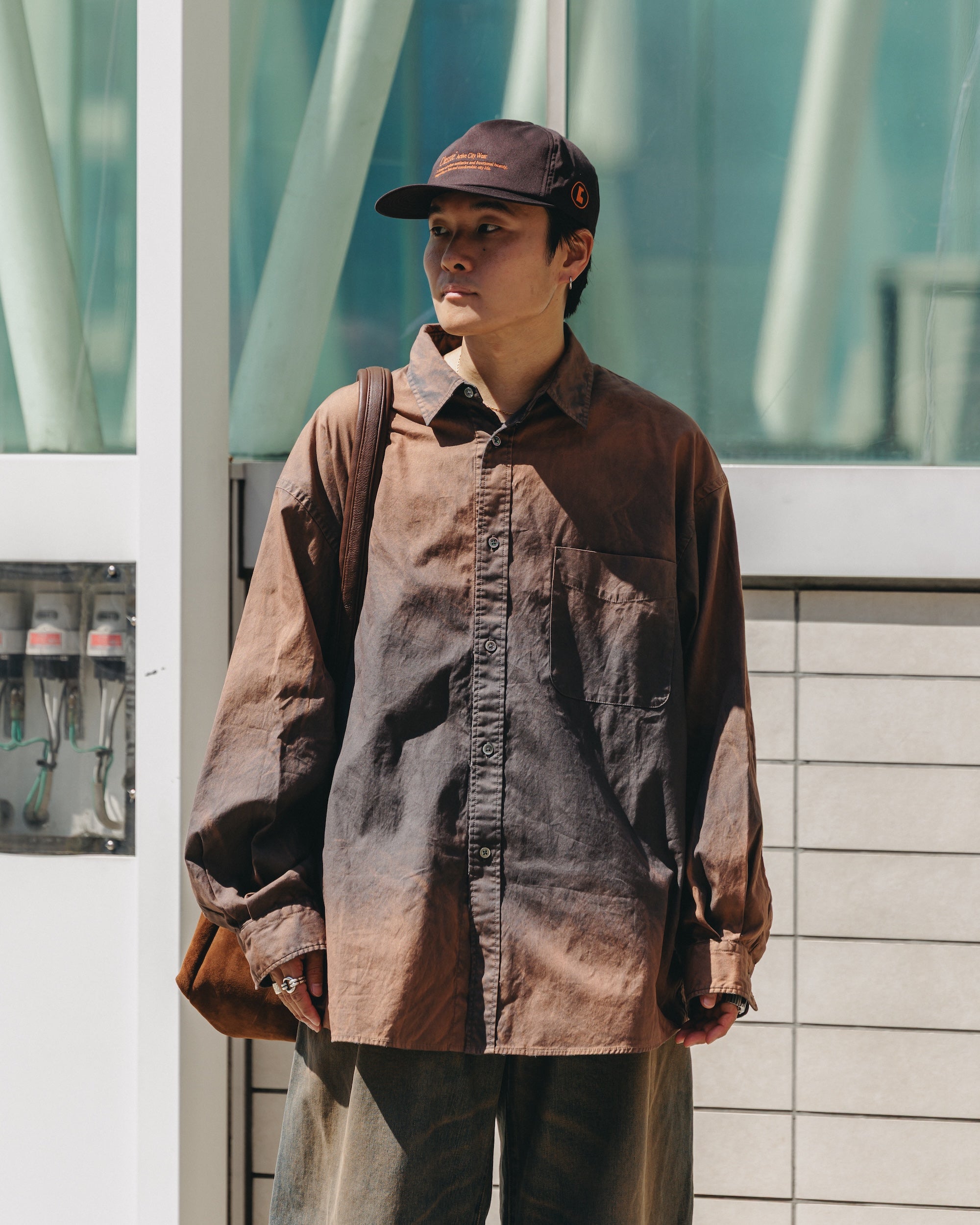【10.1 WED 20:00- IN STOCK】GRADATION DYED CLASSIC CITY L/S SHIRT (BROWN)