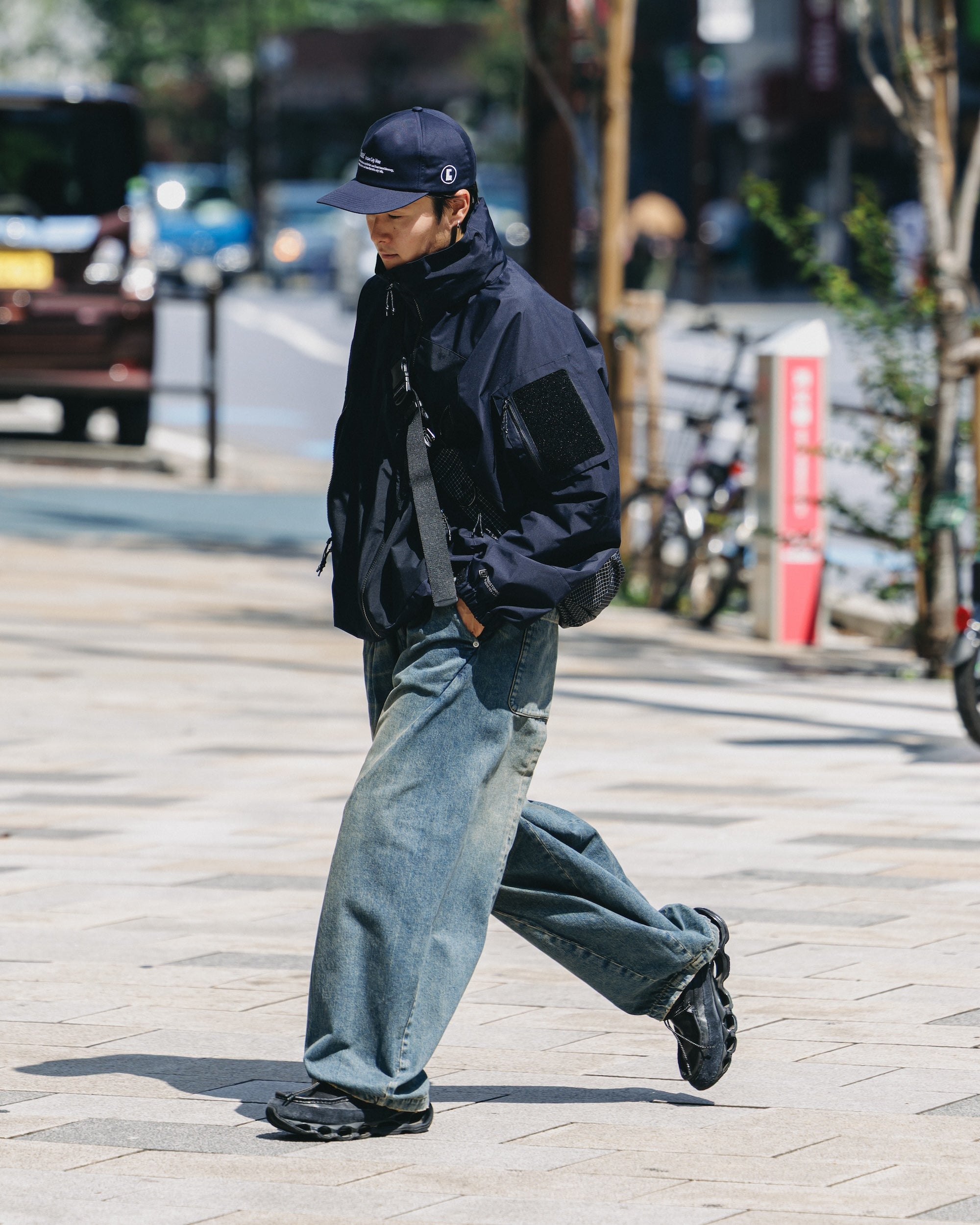 【10.22 WED 20:00- IN STOCK】VINTAGE DYED SELVEDGE DENIM MASSIVE TWISTED PANTS (VINTAGE INDIGO)