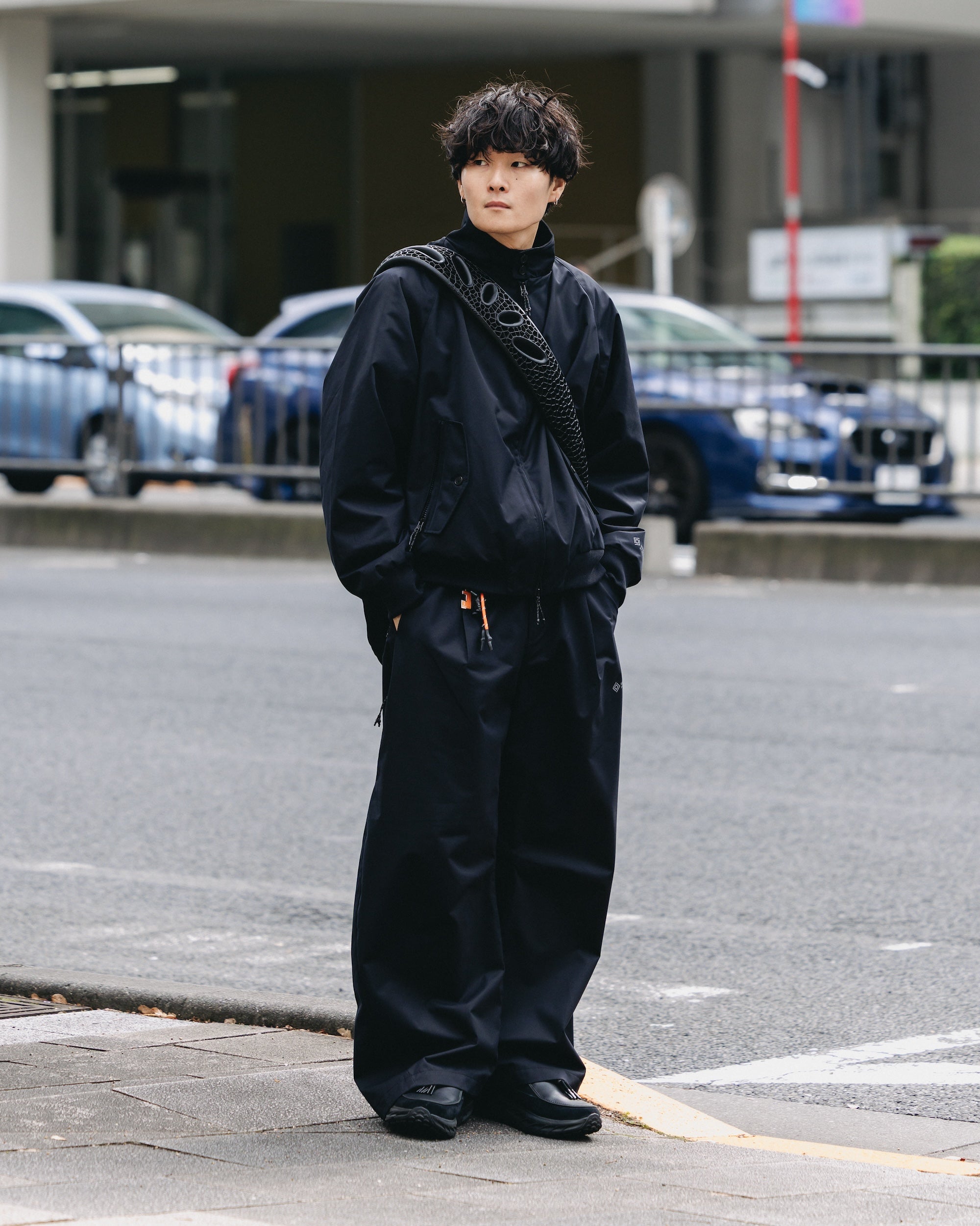 +phenix WINDSTOPPER® by GORE-TEX LABS TWILL CITY HARRINGTON JACKET (BLACK)