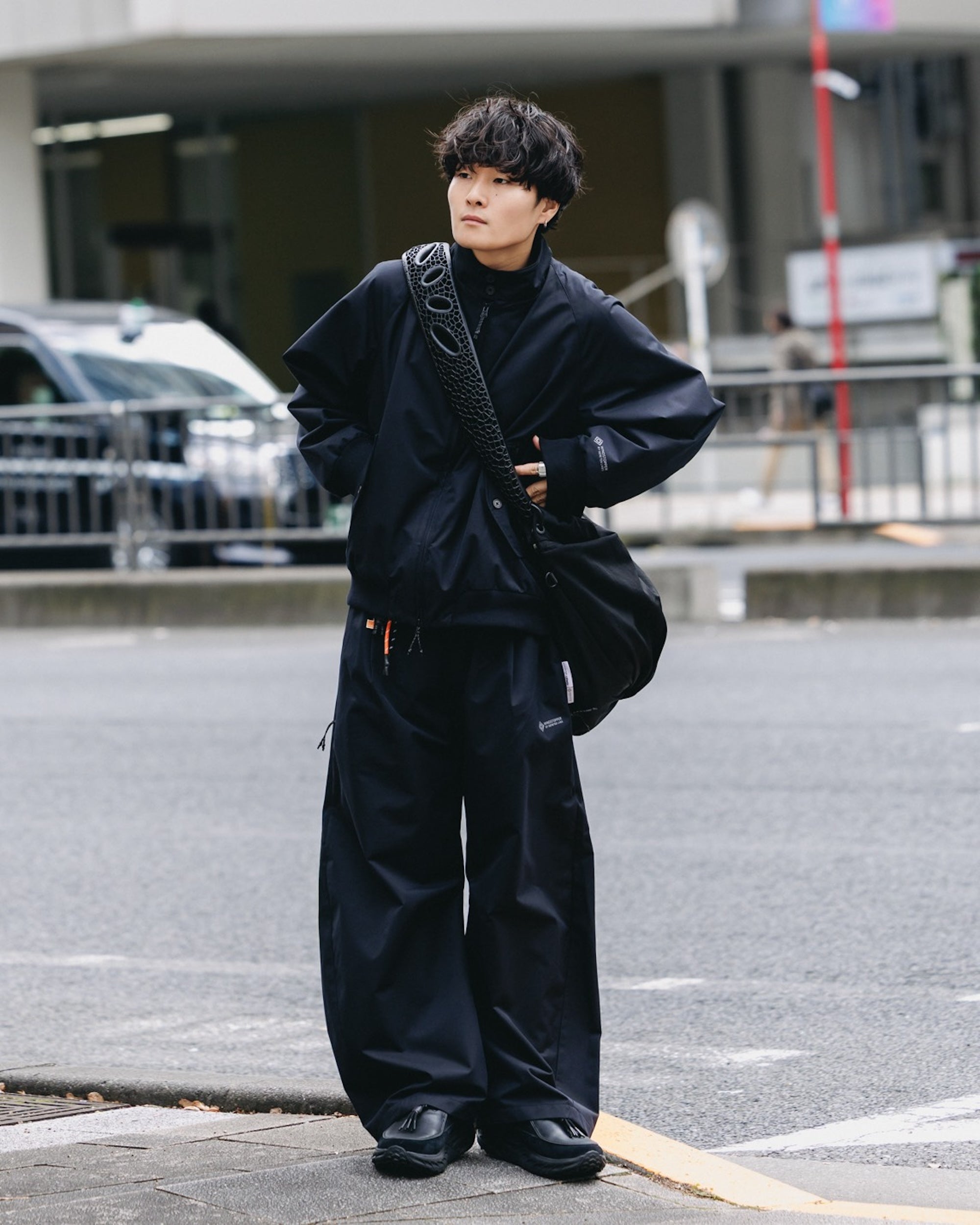 +phenix WINDSTOPPER® by GORE-TEX LABS TWILL CITY HARRINGTON JACKET (BLACK)