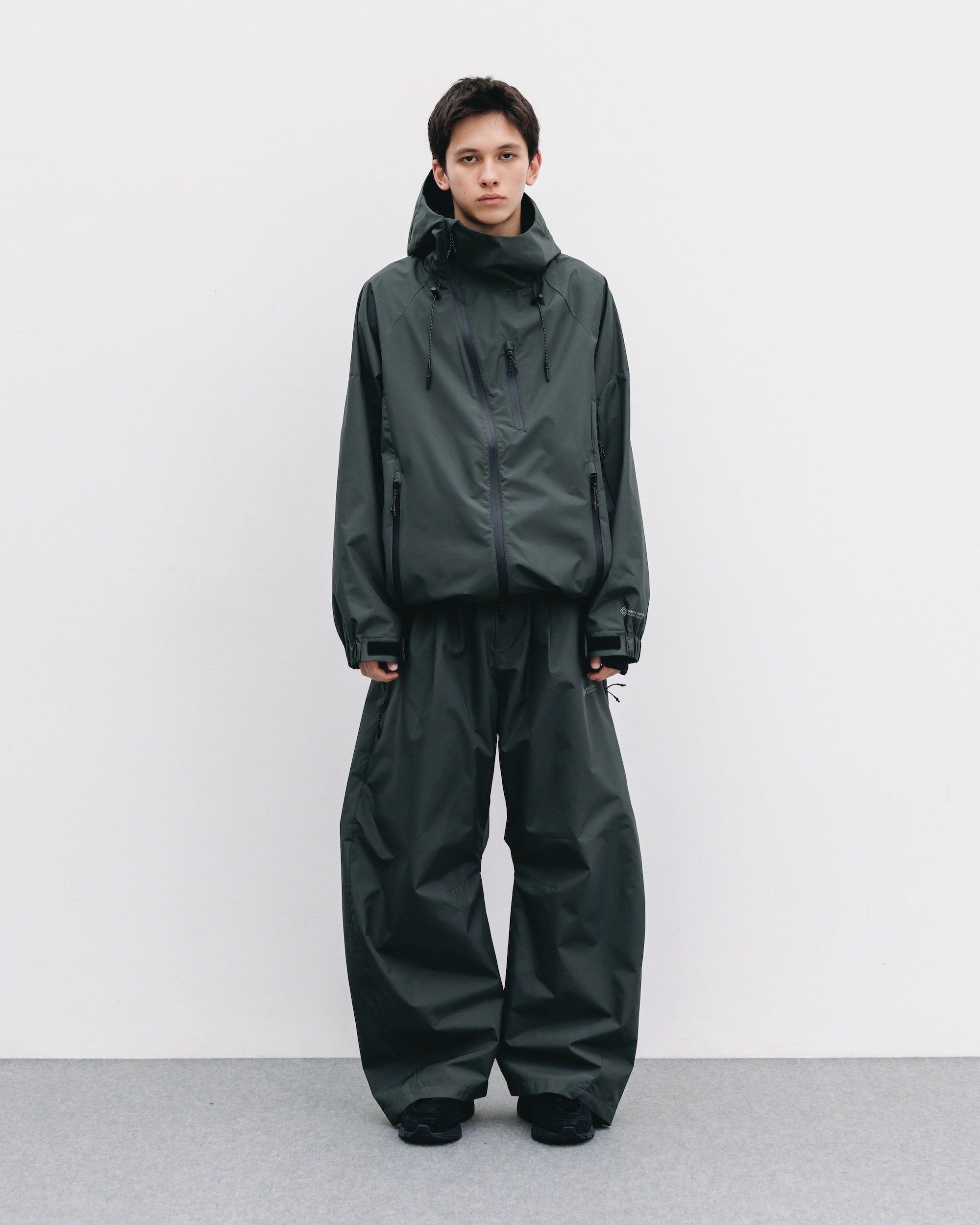 +phenix WINDSTOPPER® by GORE-TEX LABS CITY MOUNTAIN JACKET (ASPHALT GRAY)