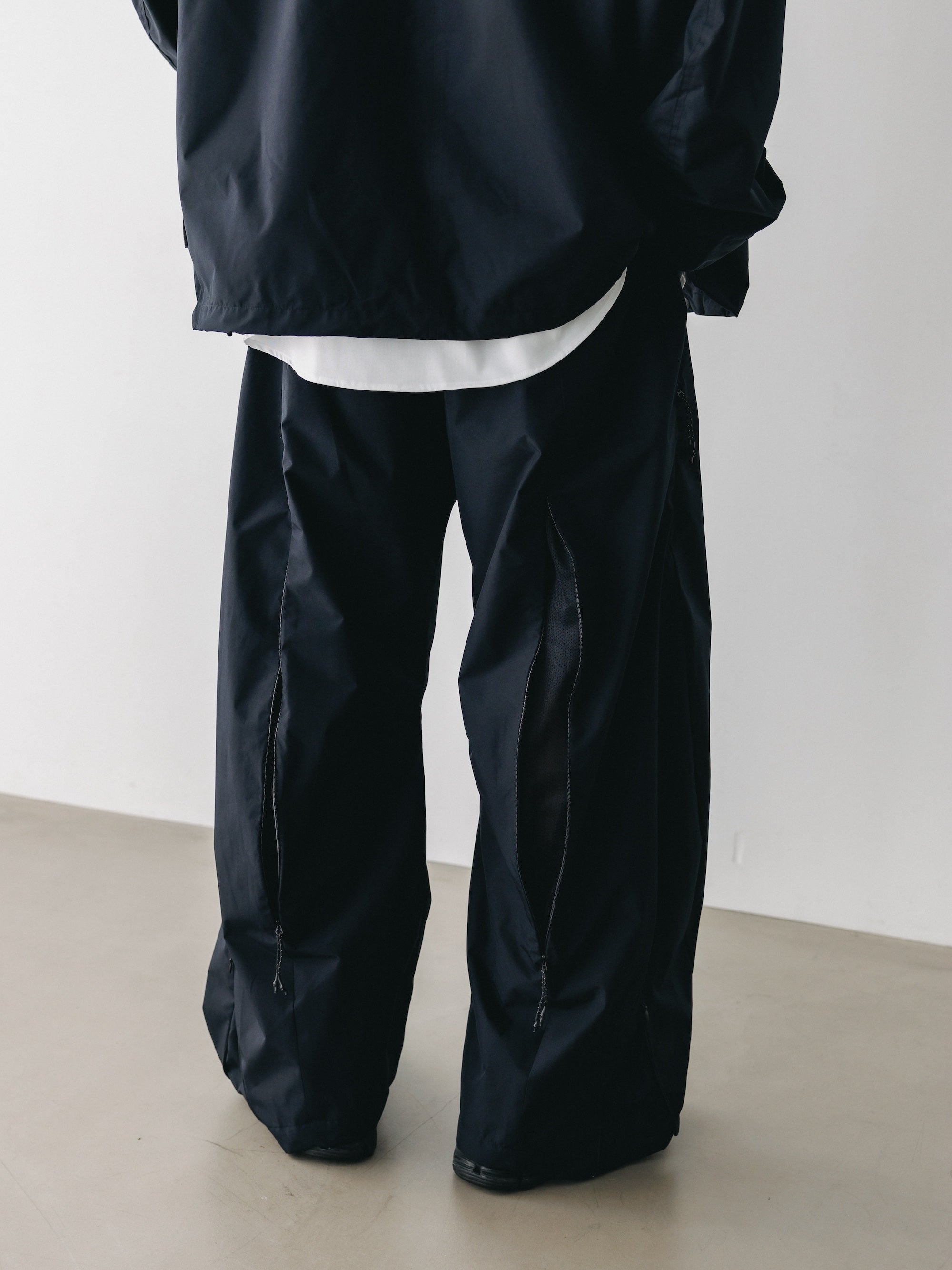 +phenix WINDSTOPPER® by GORE-TEX LABS CITY BARREL LEG PANTS (BLACK)
