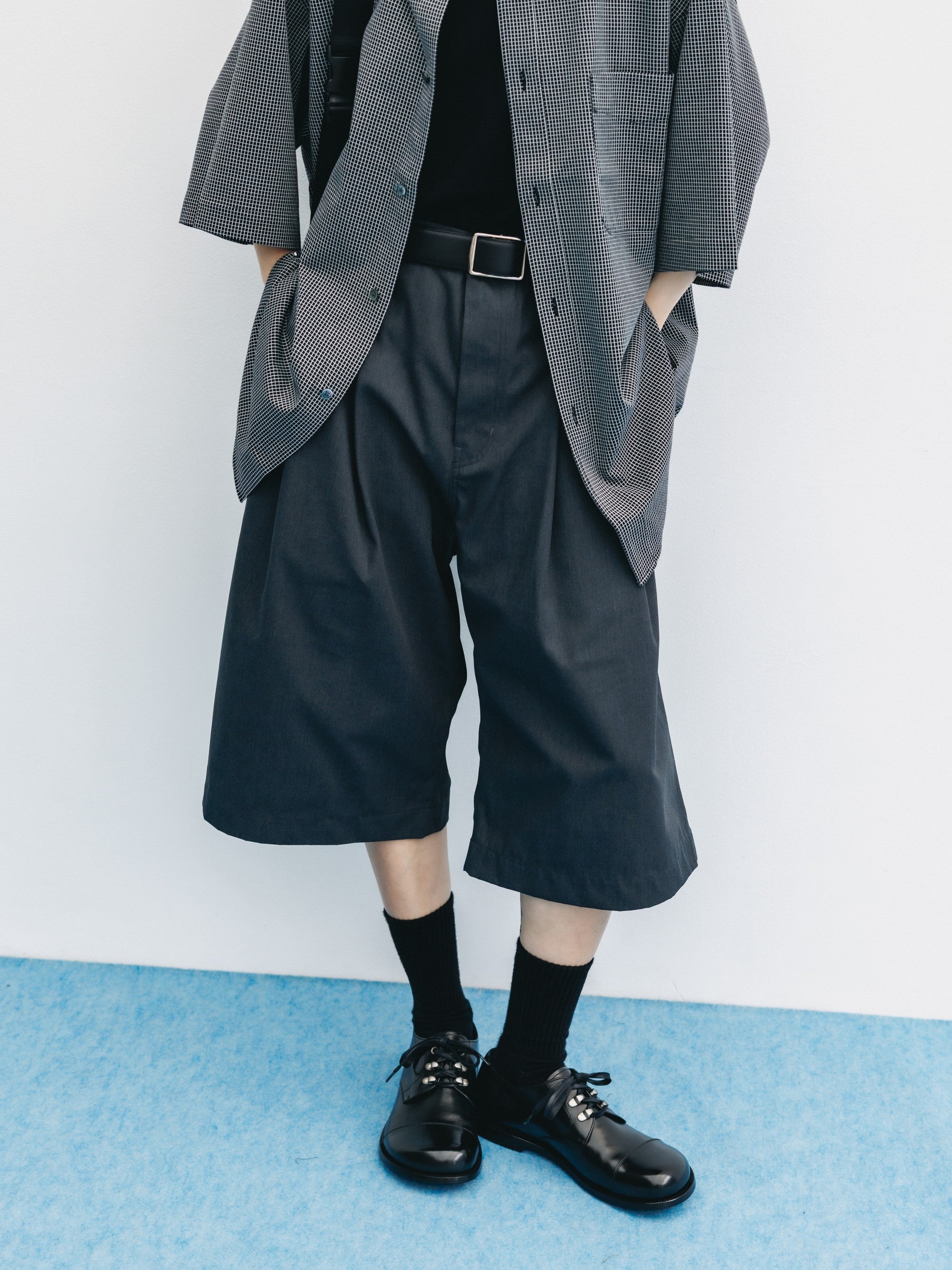 T/C GABARDINE CITY BAGGY HALF PANTS (CHARCOAL)