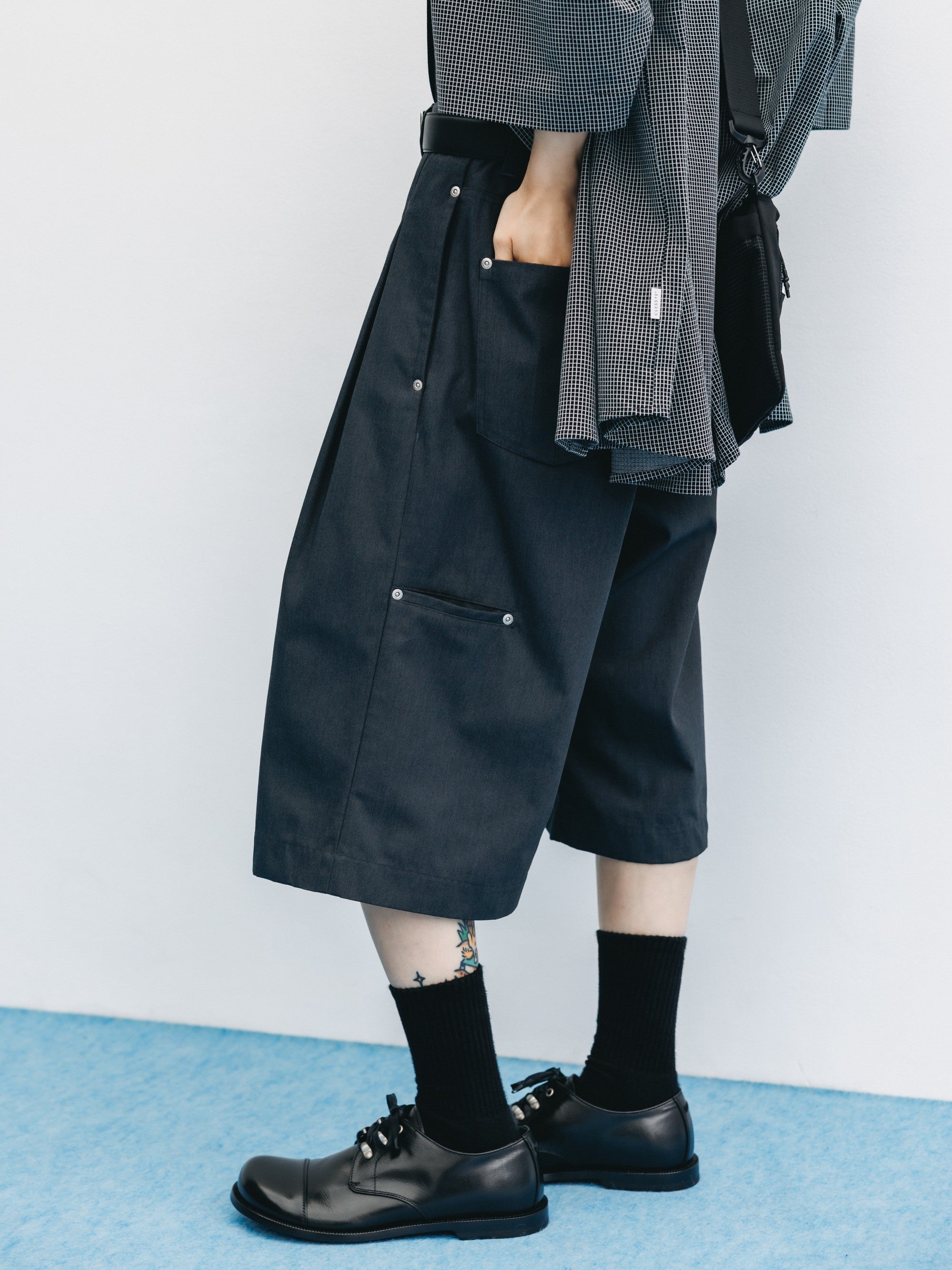 T/C GABARDINE CITY BAGGY HALF PANTS (CHARCOAL)