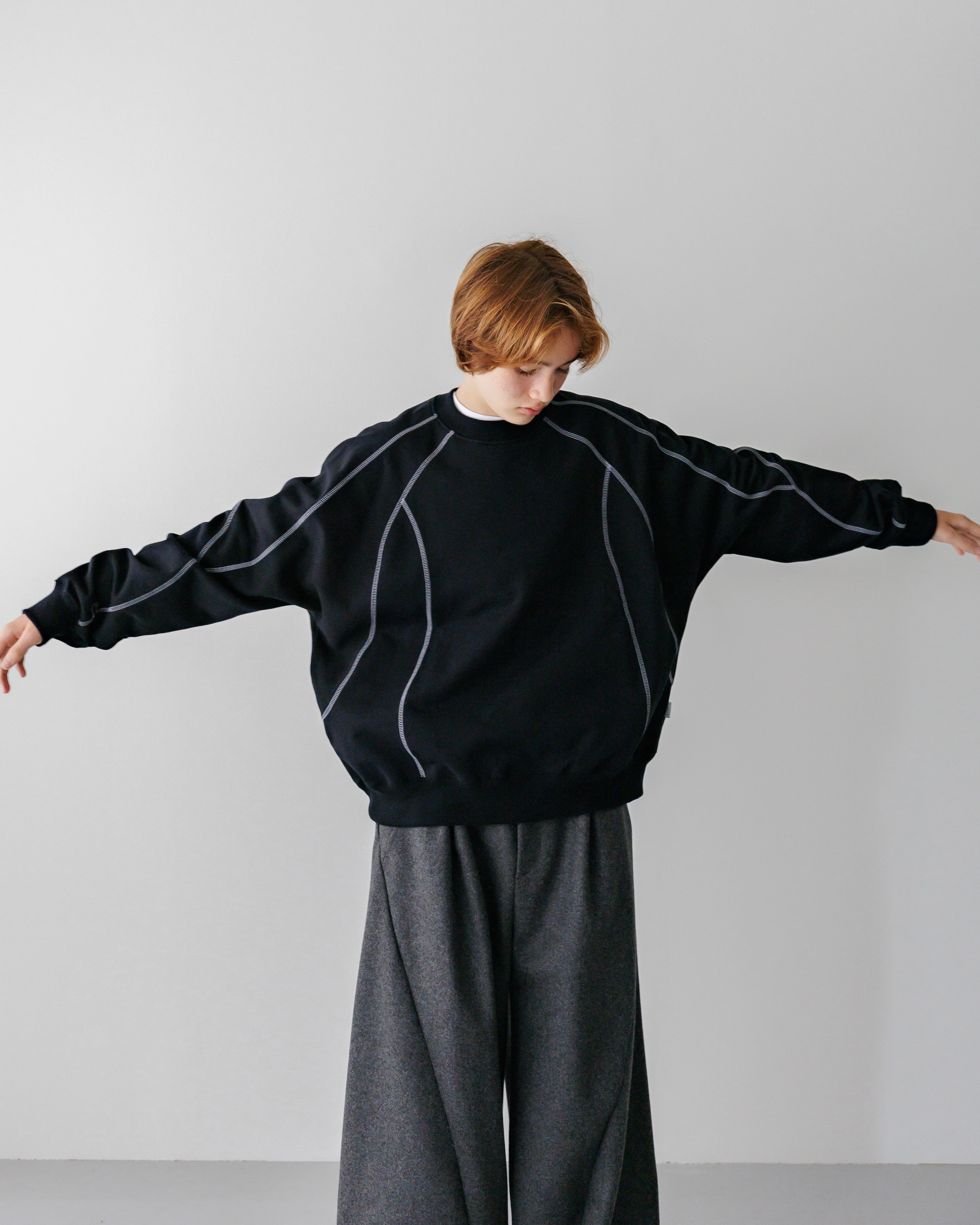 【9.21 SAT 20:00- IN STOCK】FUTURE SWEATSHIRT