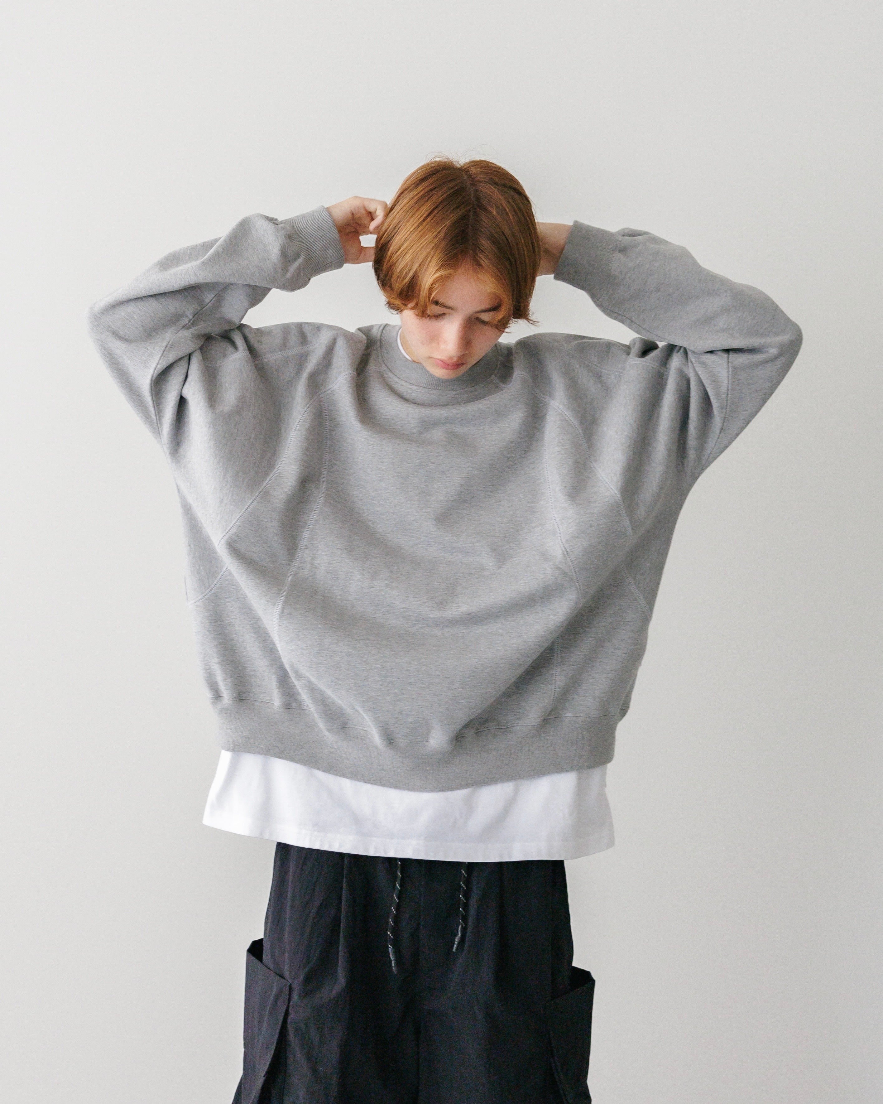 【9.21 SAT 20:00- IN STOCK】FUTURE SWEATSHIRT