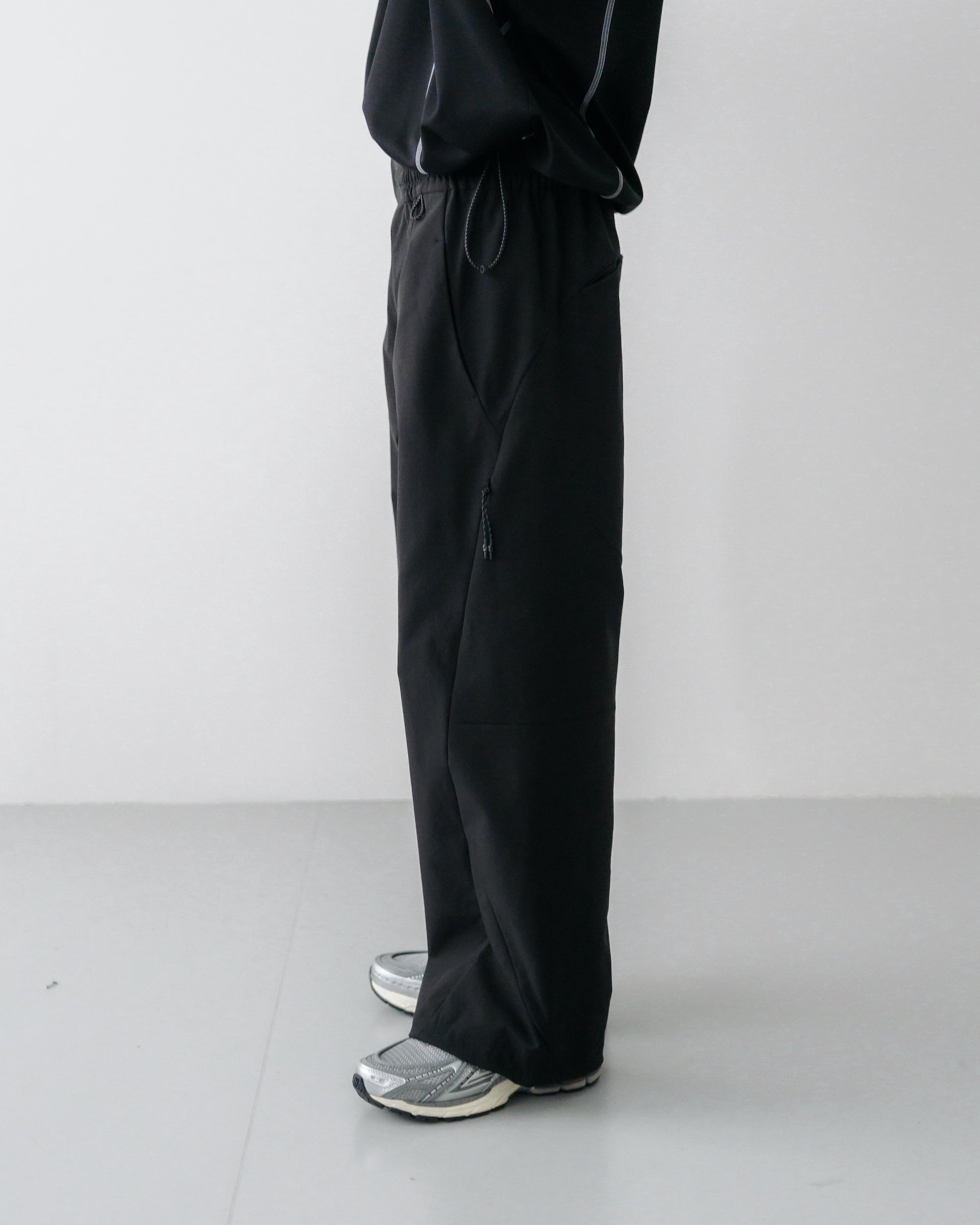 【10.16 WED 20:00- IN STOCK】SOFT SHELL BASE PANTS