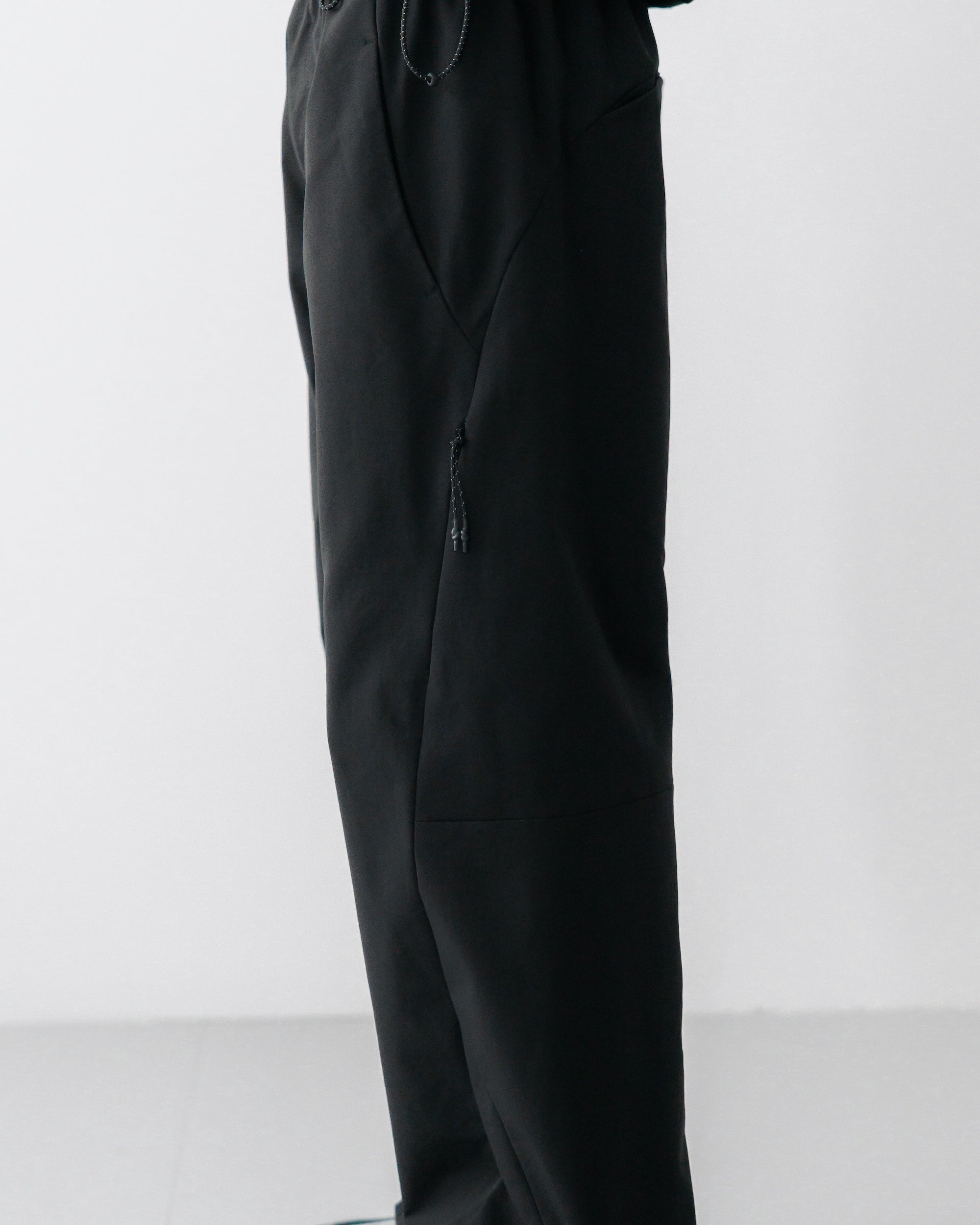 【10.16 WED 20:00- IN STOCK】SOFT SHELL BASE PANTS