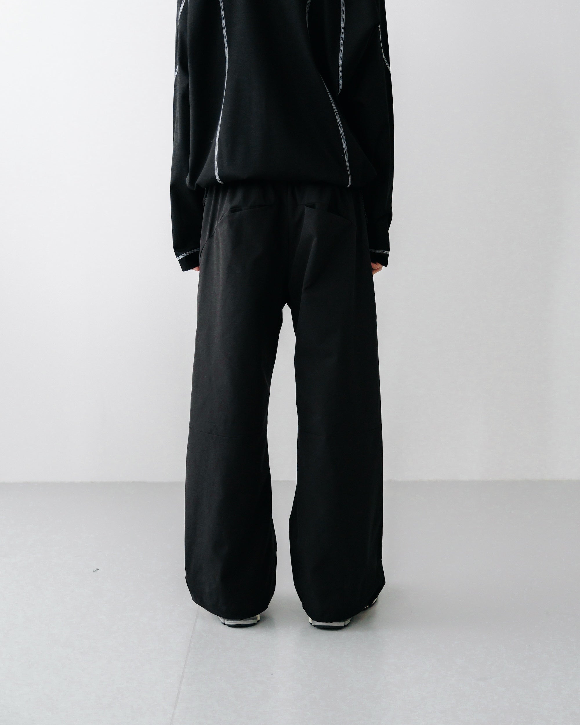 【10.16 WED 20:00- IN STOCK】SOFT SHELL BASE PANTS