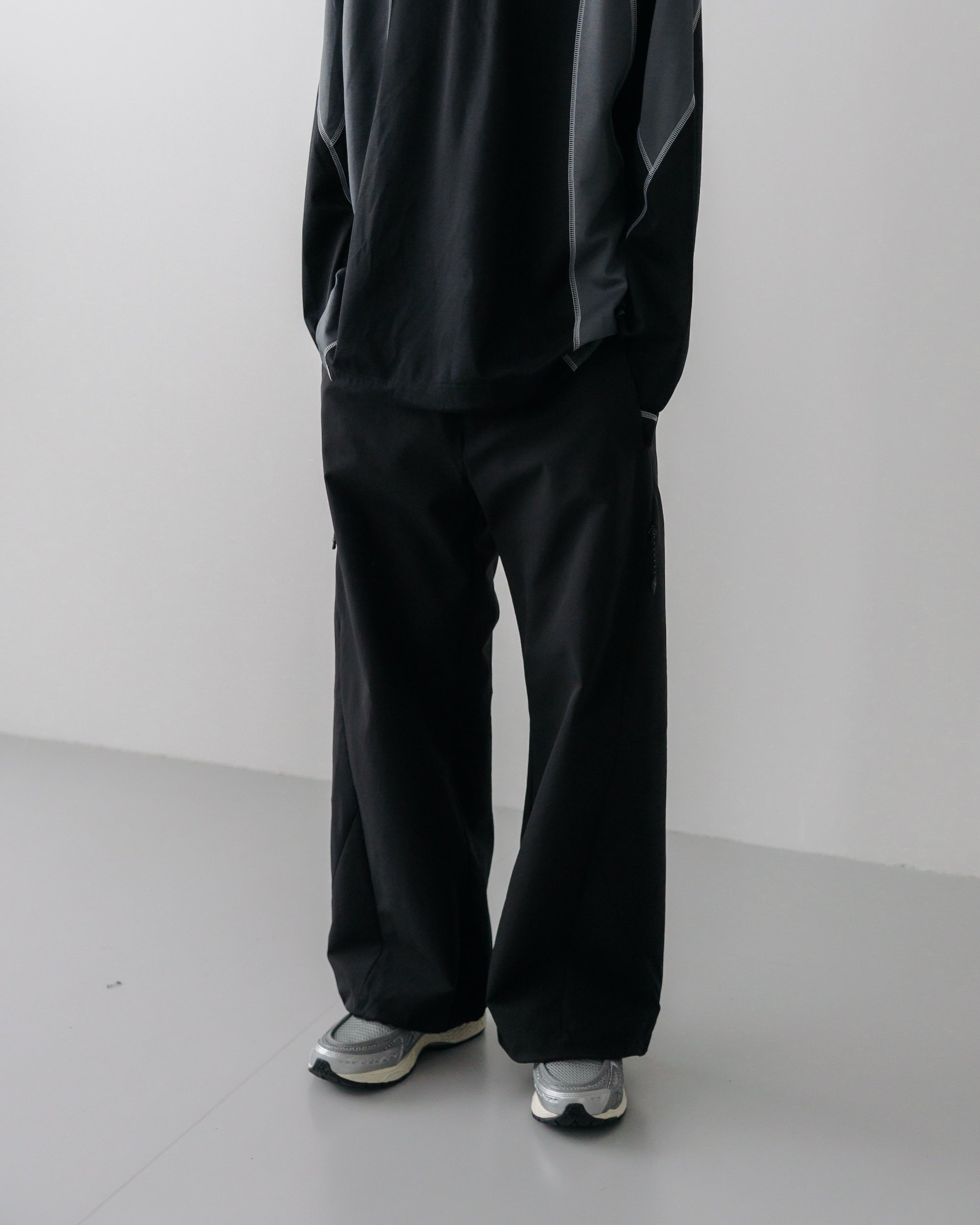 【10.16 WED 20:00- IN STOCK】SOFT SHELL BASE PANTS