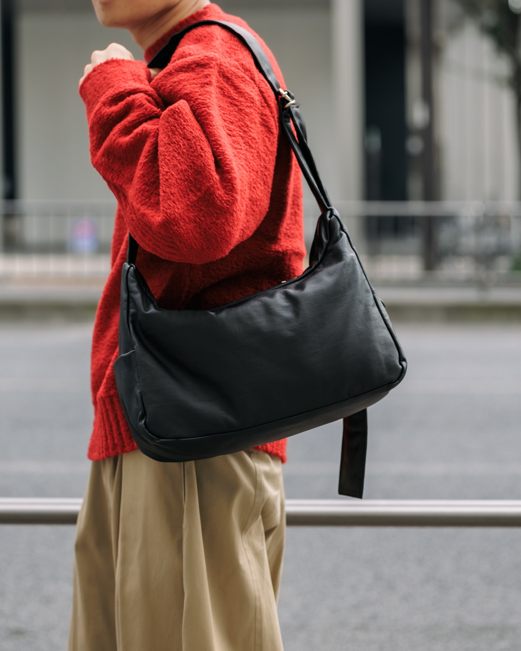 LEATHER HOLIDAY BAG