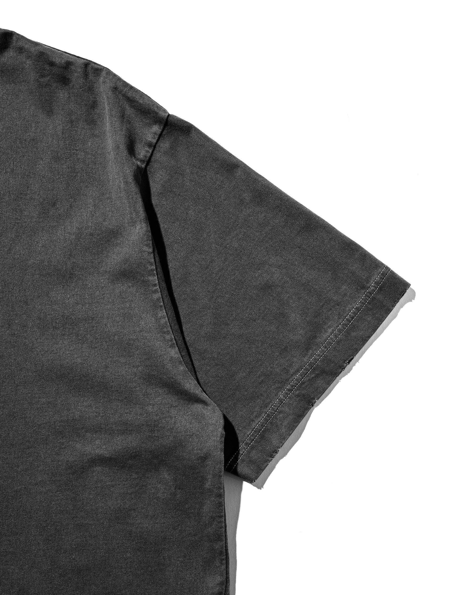 "CLESSTE BOY" PIGMENT DYED S/S T-SHIRT WITH DRAWSTRINGS (FADE BLACK).