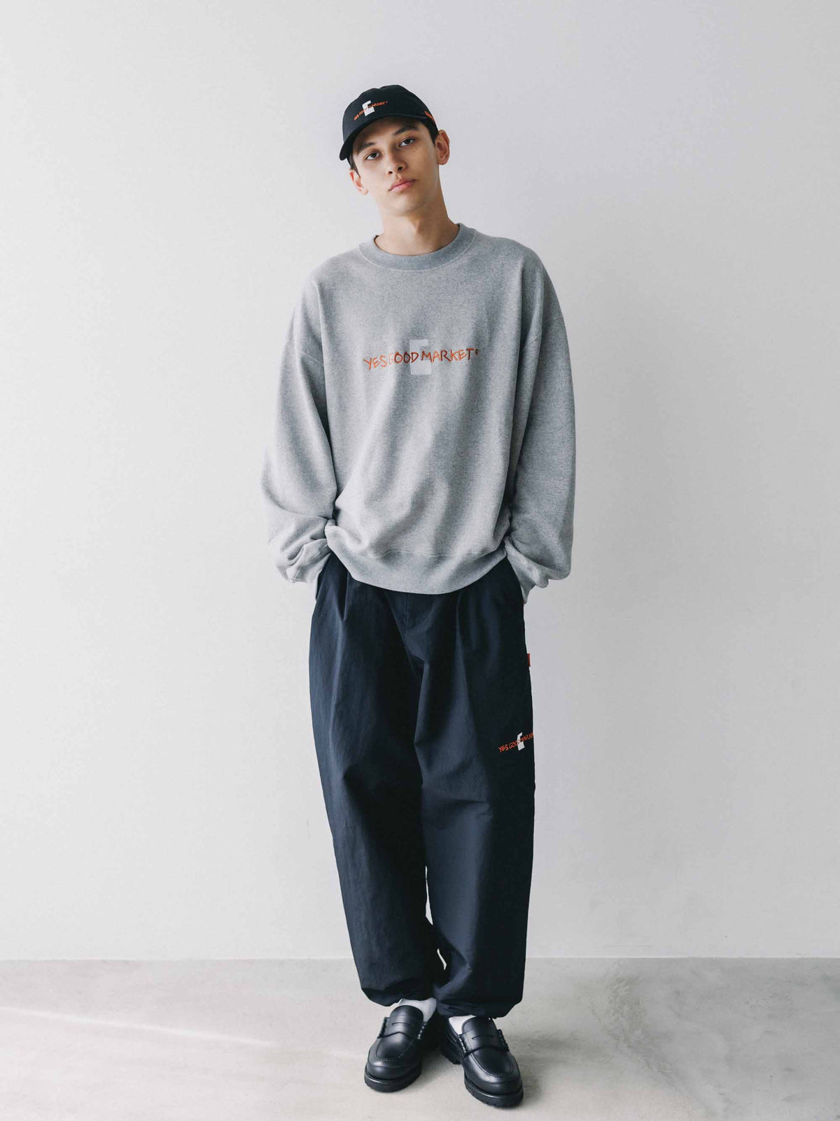 【10.4 SUN 20:00- IN STOCK】【LIMITED】 “C×YES GOOD MARKET"  L/S SWEATSHIRT (TOP GRAY)