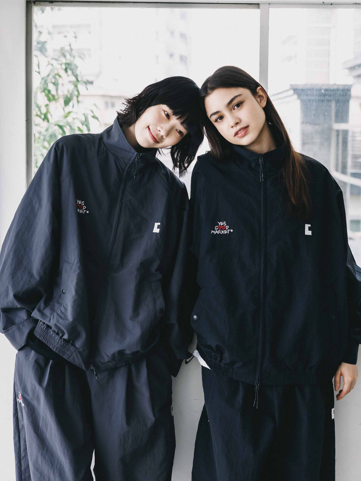 【10.4 SUN 20:00- IN STOCK】【LIMITED】 “YES G♡♡D MARKET" ACTIVE CITY UNIFORM UTILITY JACKET (GRAY)