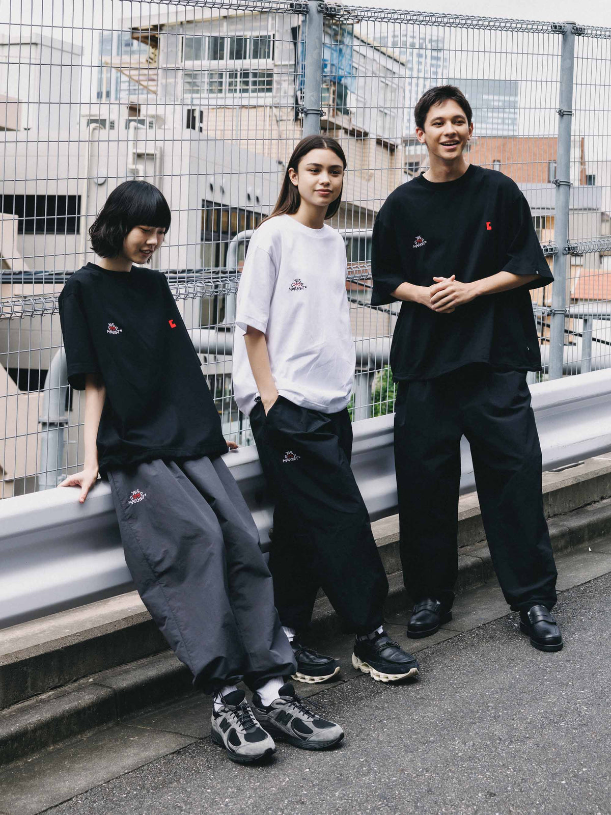 【10.4 SUN 20:00- IN STOCK】【LIMITED】 “YES G♡♡D MARKET" S/S T-SHIRT WITH DRAWSTRINGS (WHITE)