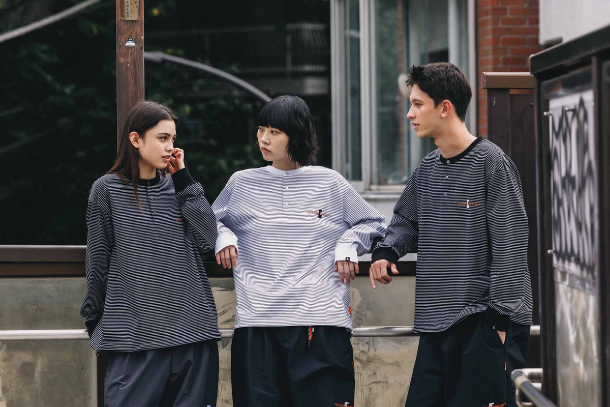 【10.4 SUN 20:00- IN STOCK】【LIMITED】 “C×YES GOOD MARKET" STRIPED HENLEY NECK L/S T-SHIRT WITH DRAWSTRINGS (WHITE)