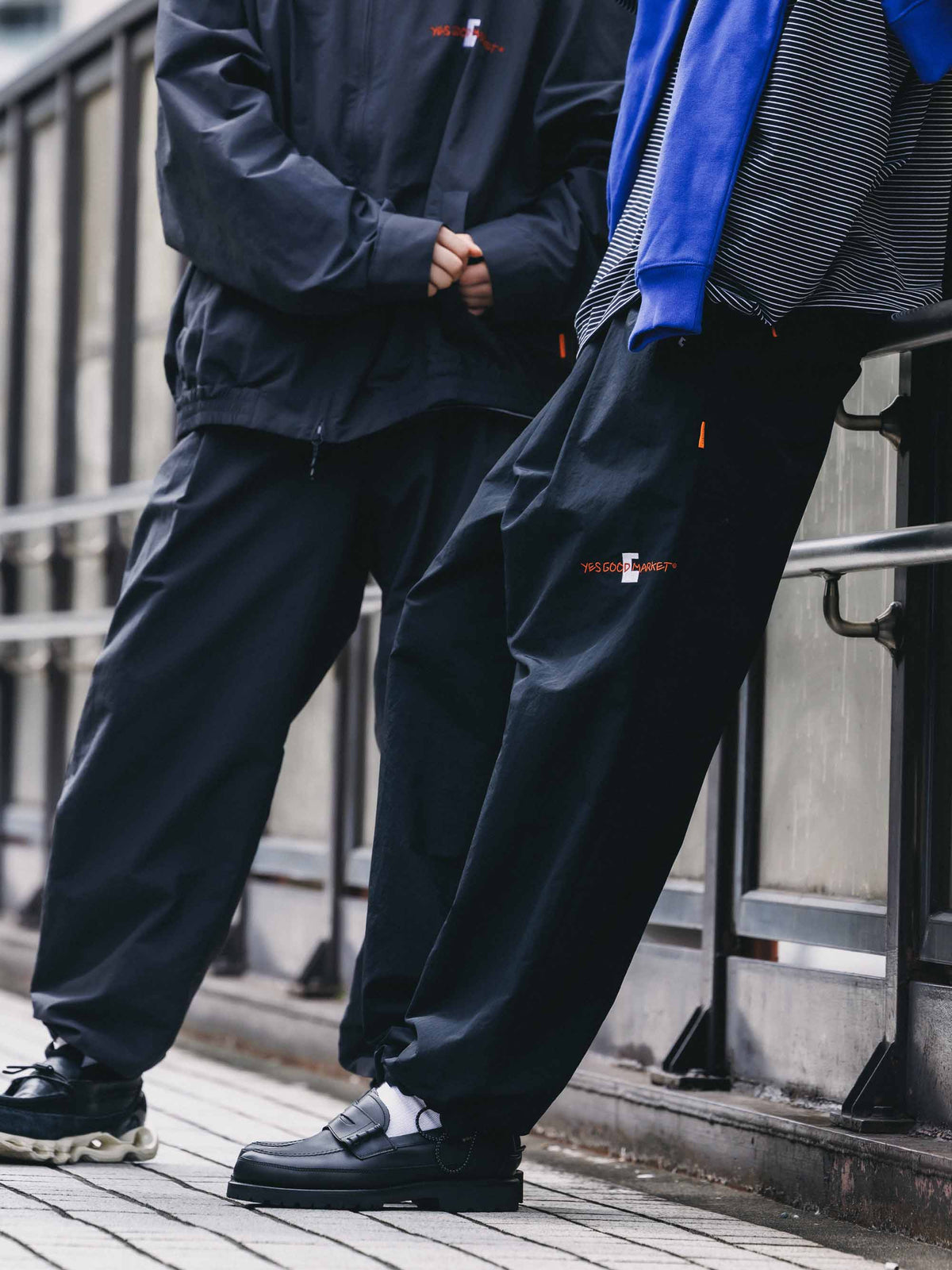 【10.4 SUN 20:00- IN STOCK】【LIMITED】 “C×YES GOOD MARKET" ACTIVE CITY UNIFORM WIDE TAPERED PANTS (BLACK)