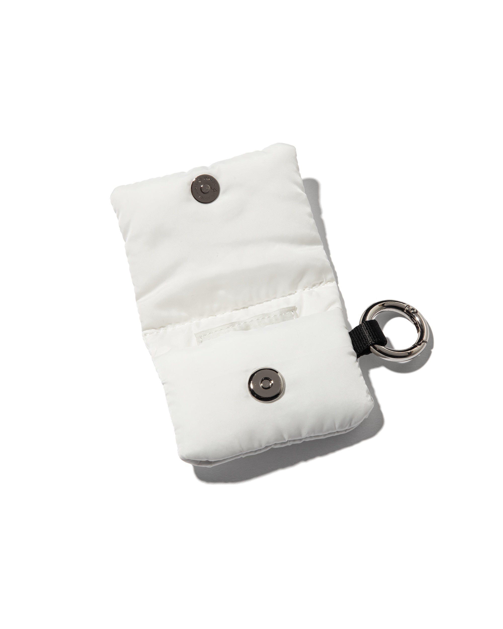 【8.7 WED 20:00- PRE ORDER】PADDED AIRPODS CASE(WHITE)