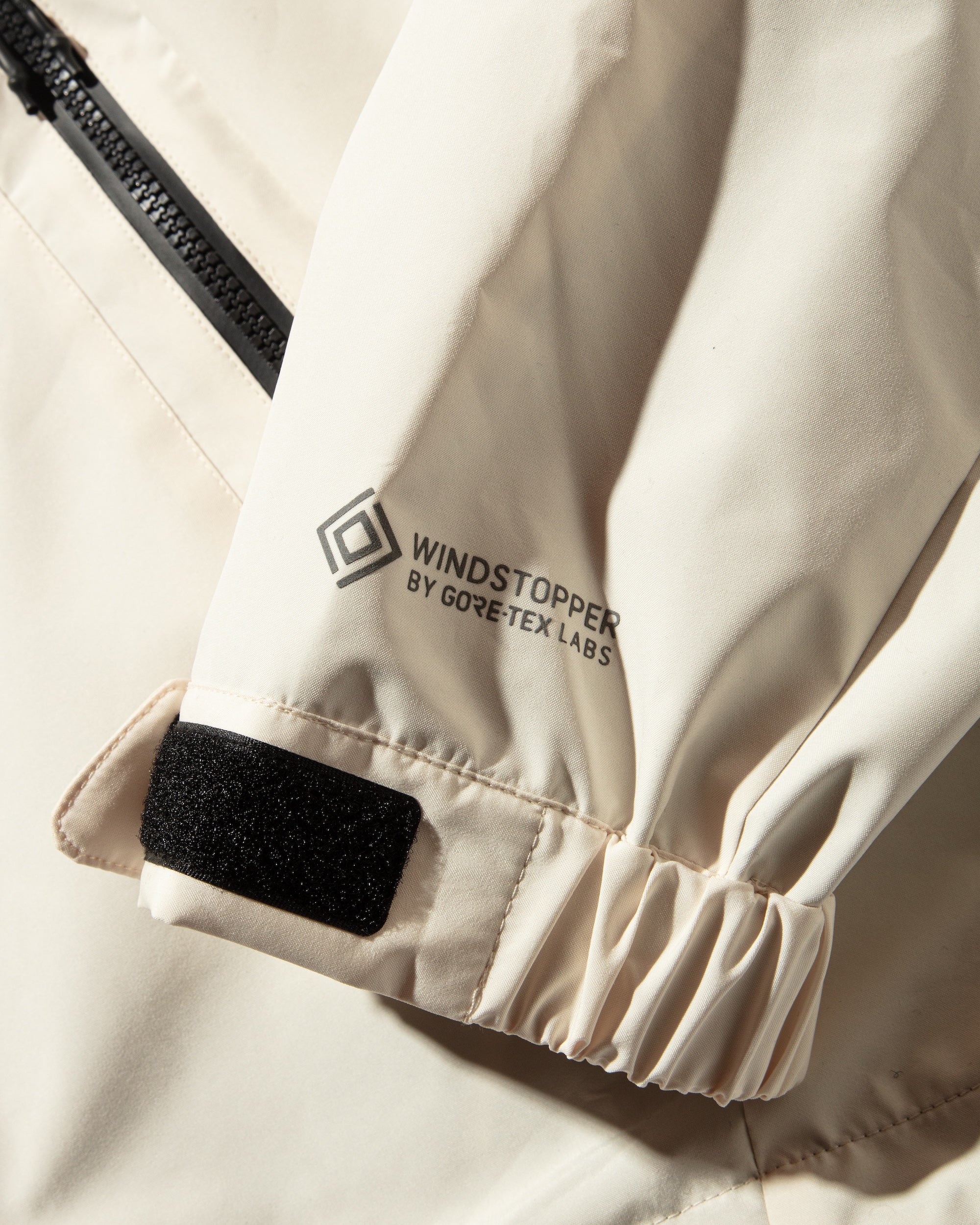 【3.12 WED 20:00- IN STOCK】+phenix WINDSTOPPER® by GORE-TEX LABS CITY SIDEWINDER JACKET (PURE IVORY)