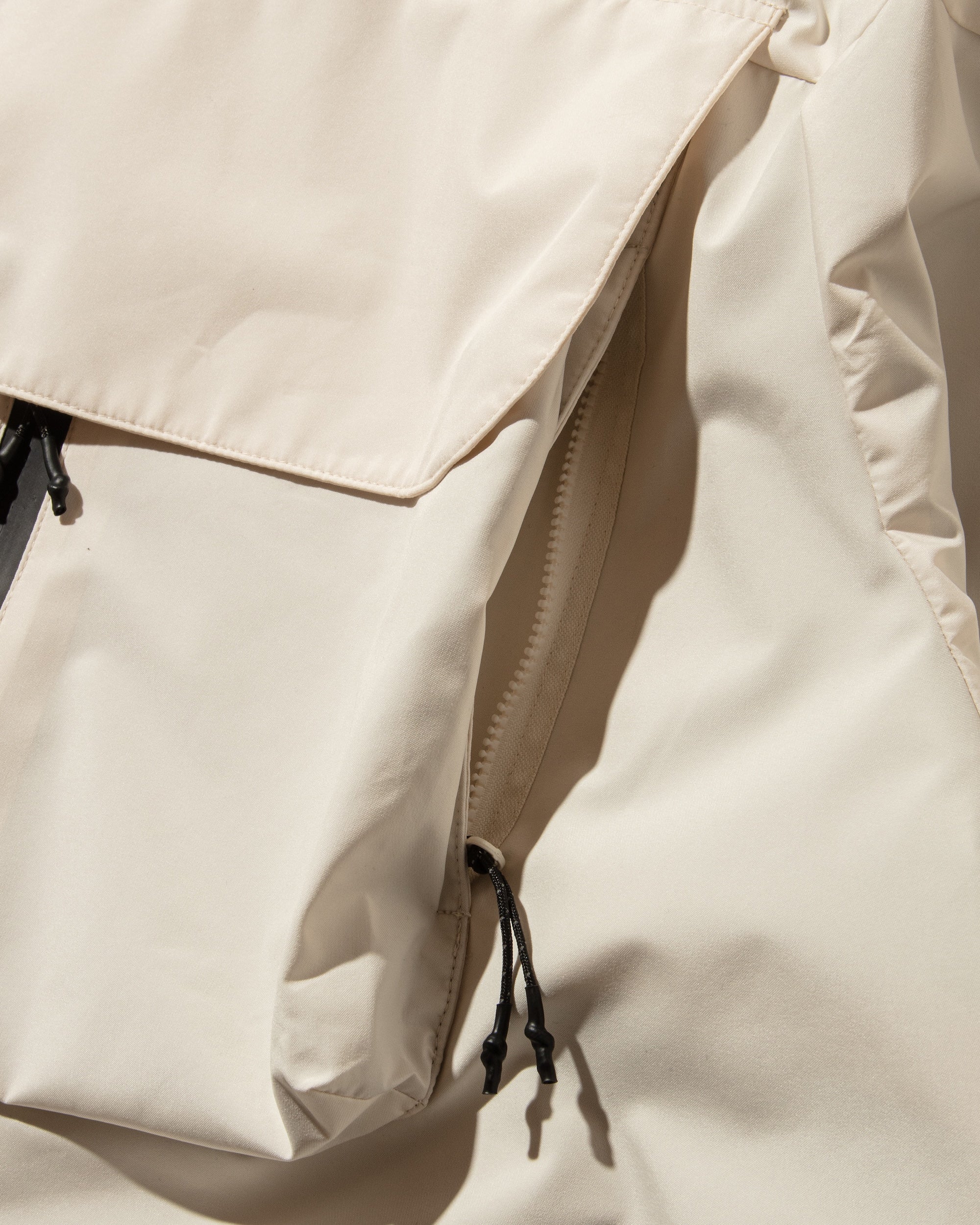 【3.5 WED 20:00- IN STOCK】+phenix WINDSTOPPER® by GORE-TEX LABS CITY WADING JACKET (PURE IVORY)