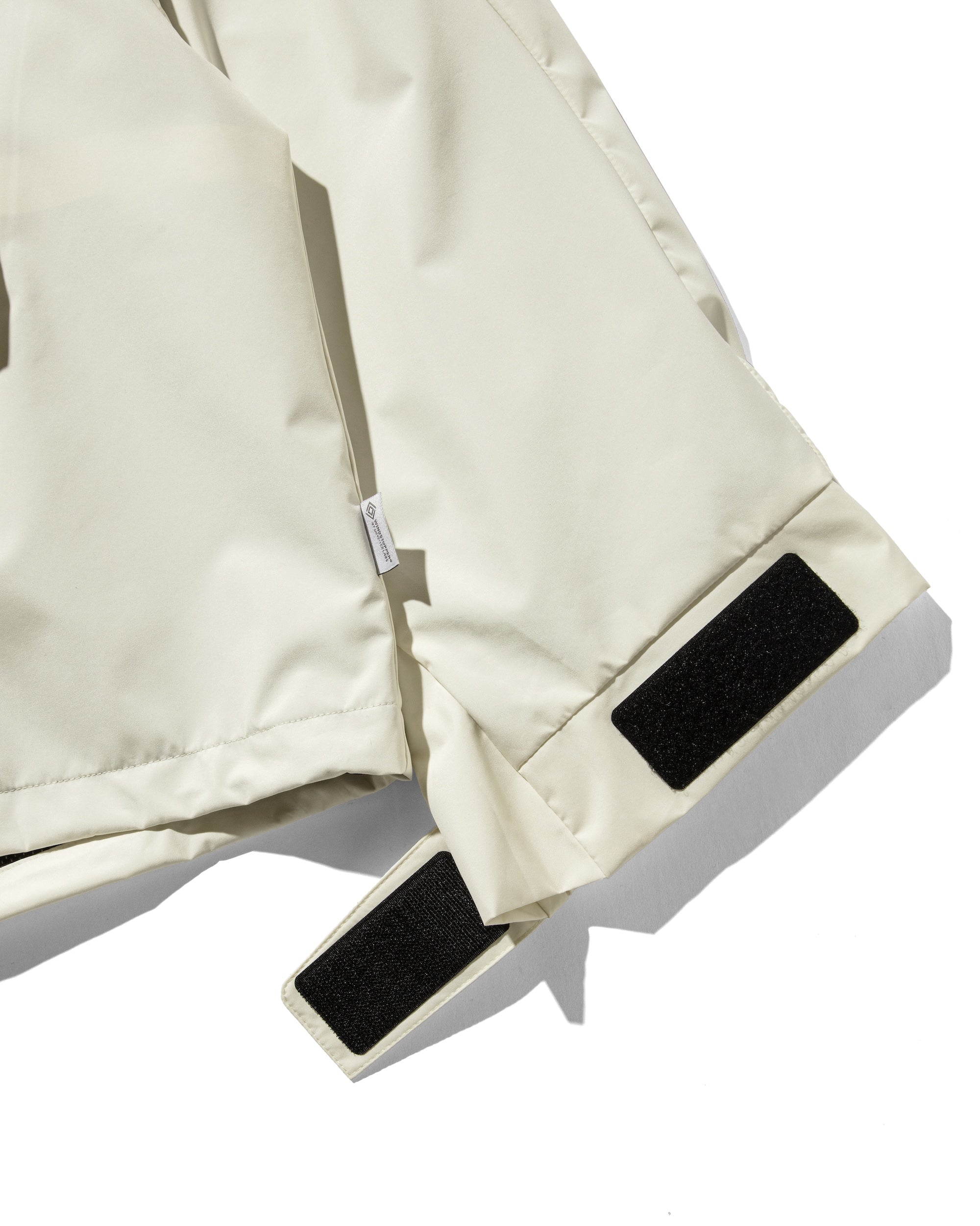 【3.5 WED 20:00- IN STOCK】+phenix WINDSTOPPER® by GORE-TEX LABS CITY WADING JACKET (SAND SAGE)