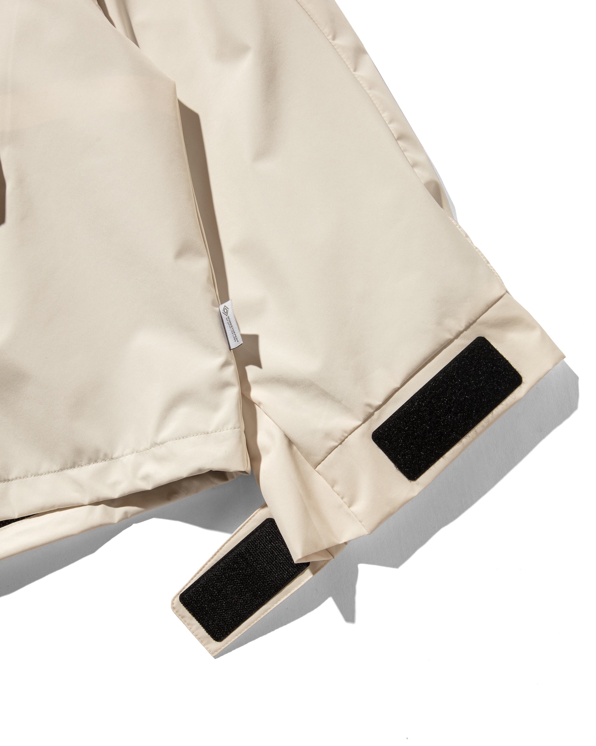 【3.5 WED 20:00- IN STOCK】+phenix WINDSTOPPER® by GORE-TEX LABS CITY WADING JACKET (PURE IVORY)